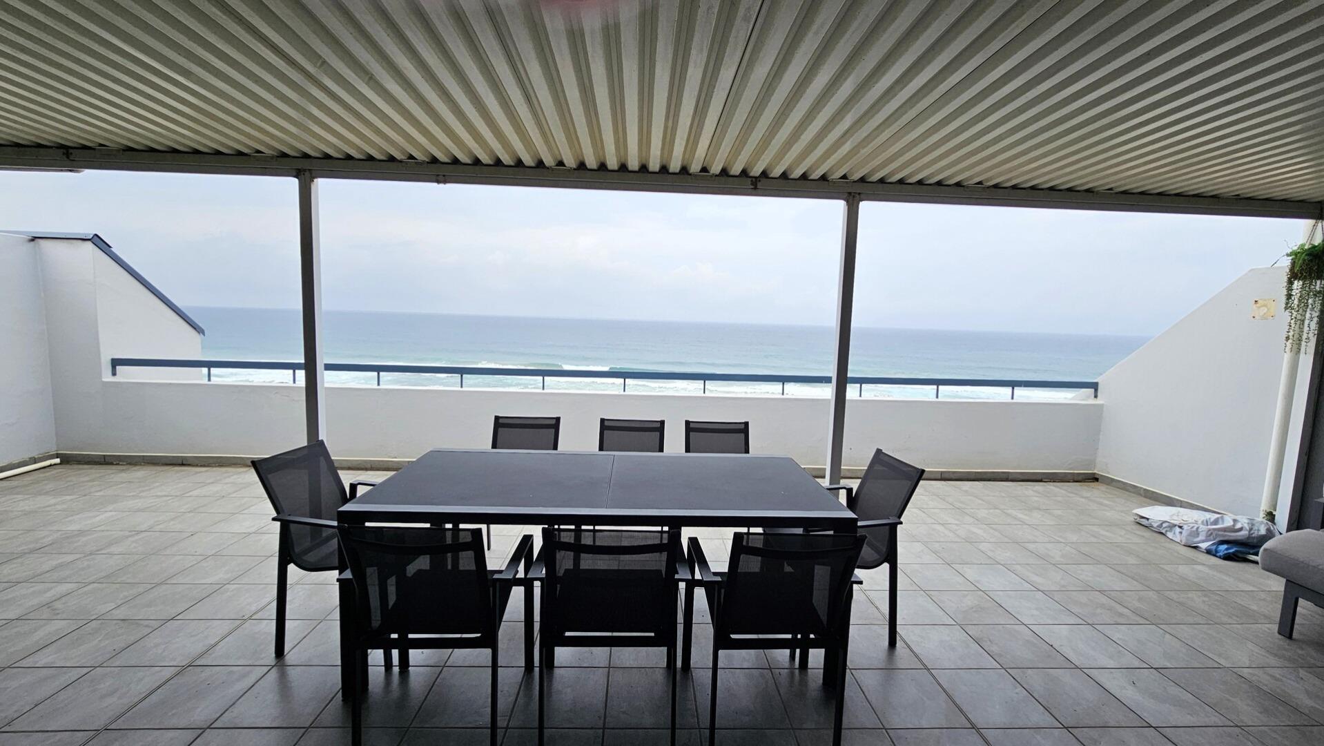 Apartment for sale in Manaba Beach, Margate, KwaZulu Natal, 159 m²