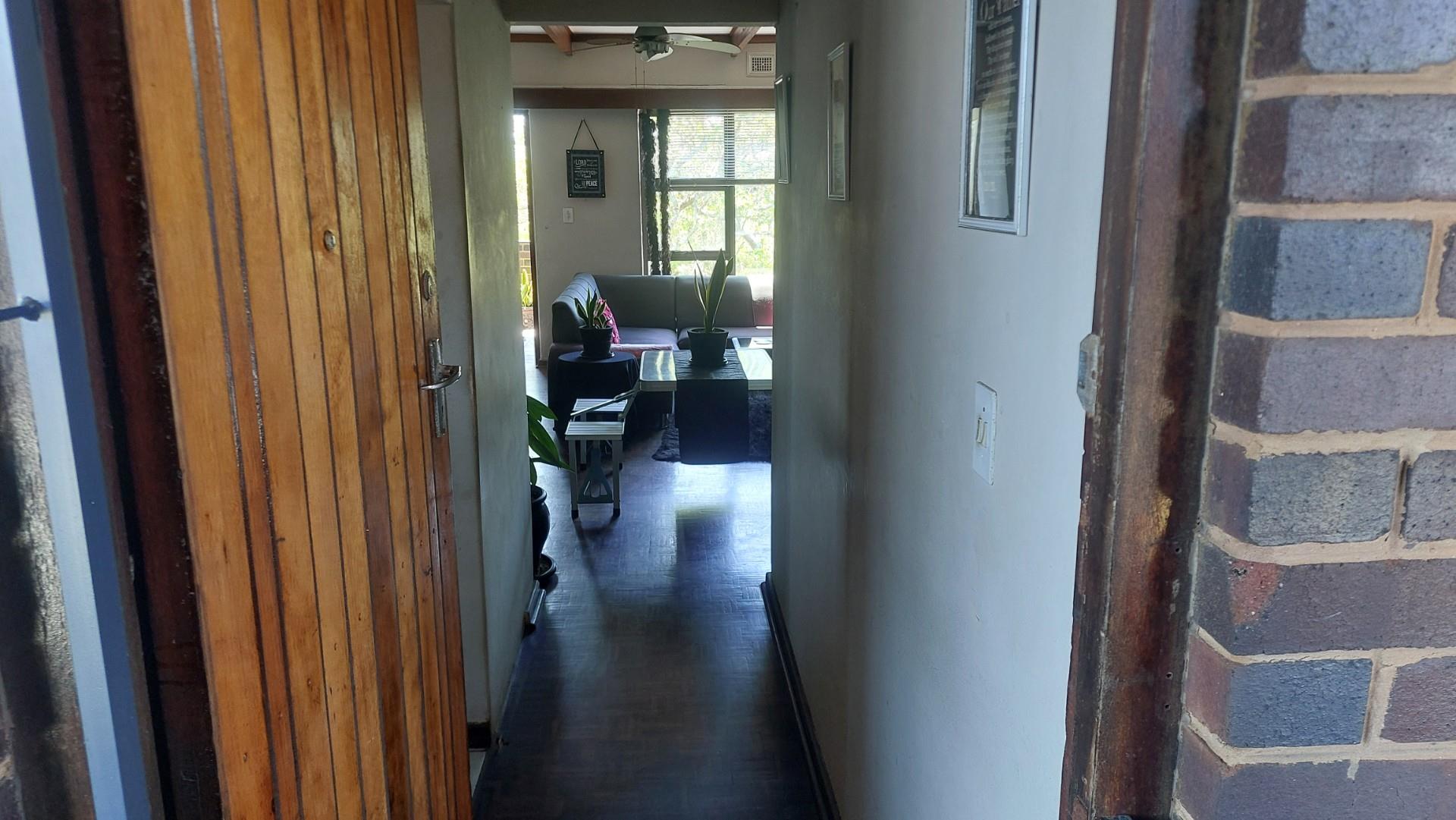 2 Bedroom Apartment/flat For Sale in Manaba Beach, Margate, KwaZulu Natal