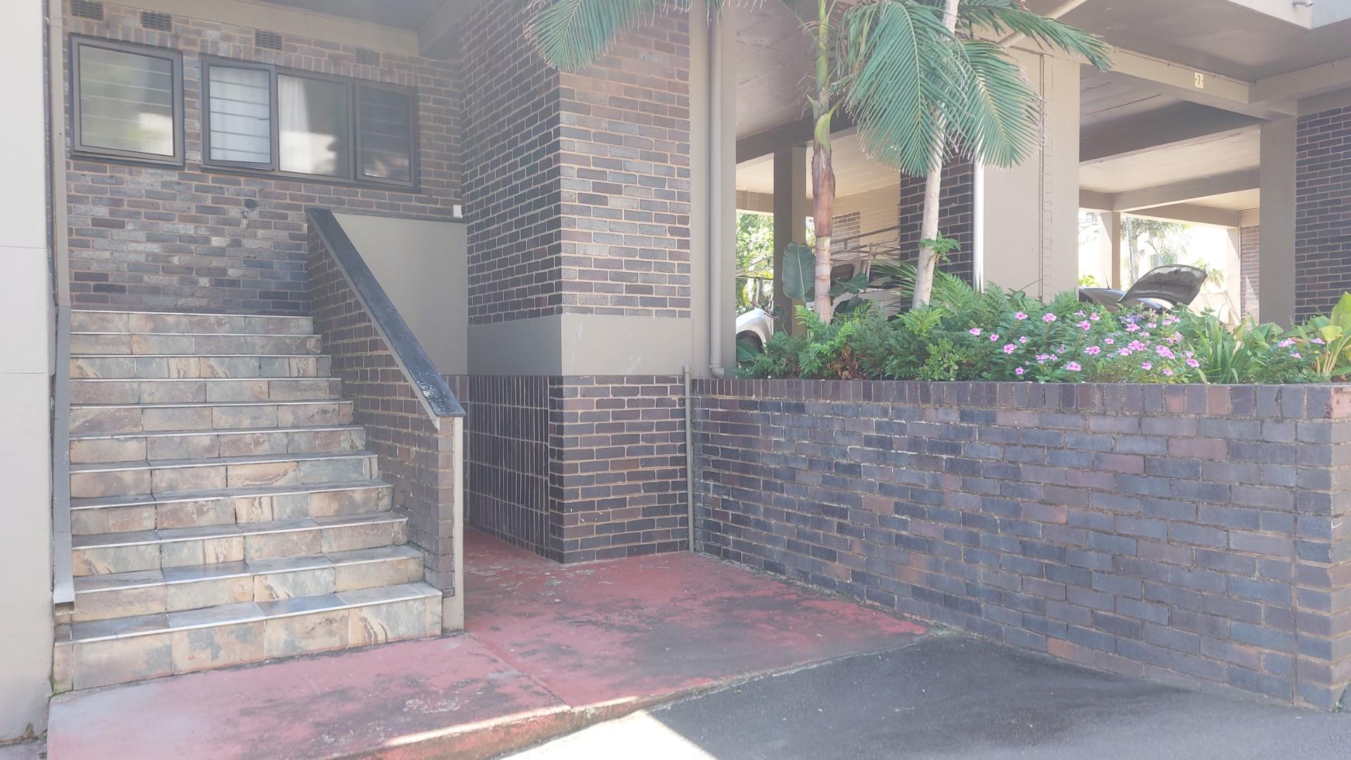 2 Bedroom Apartment/flat For Sale in Manaba Beach, Margate, KwaZulu Natal