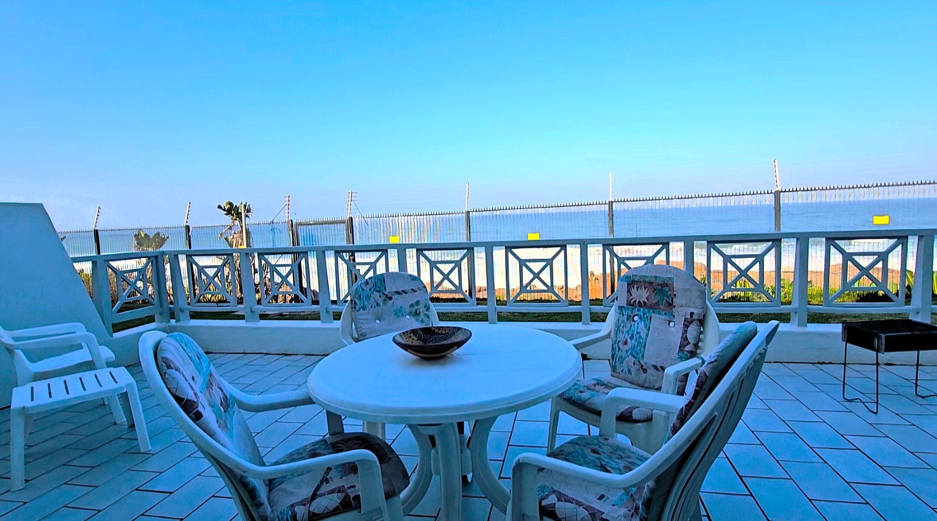Beachfront Bliss with Spectacular Ocean Views in Ramsgate