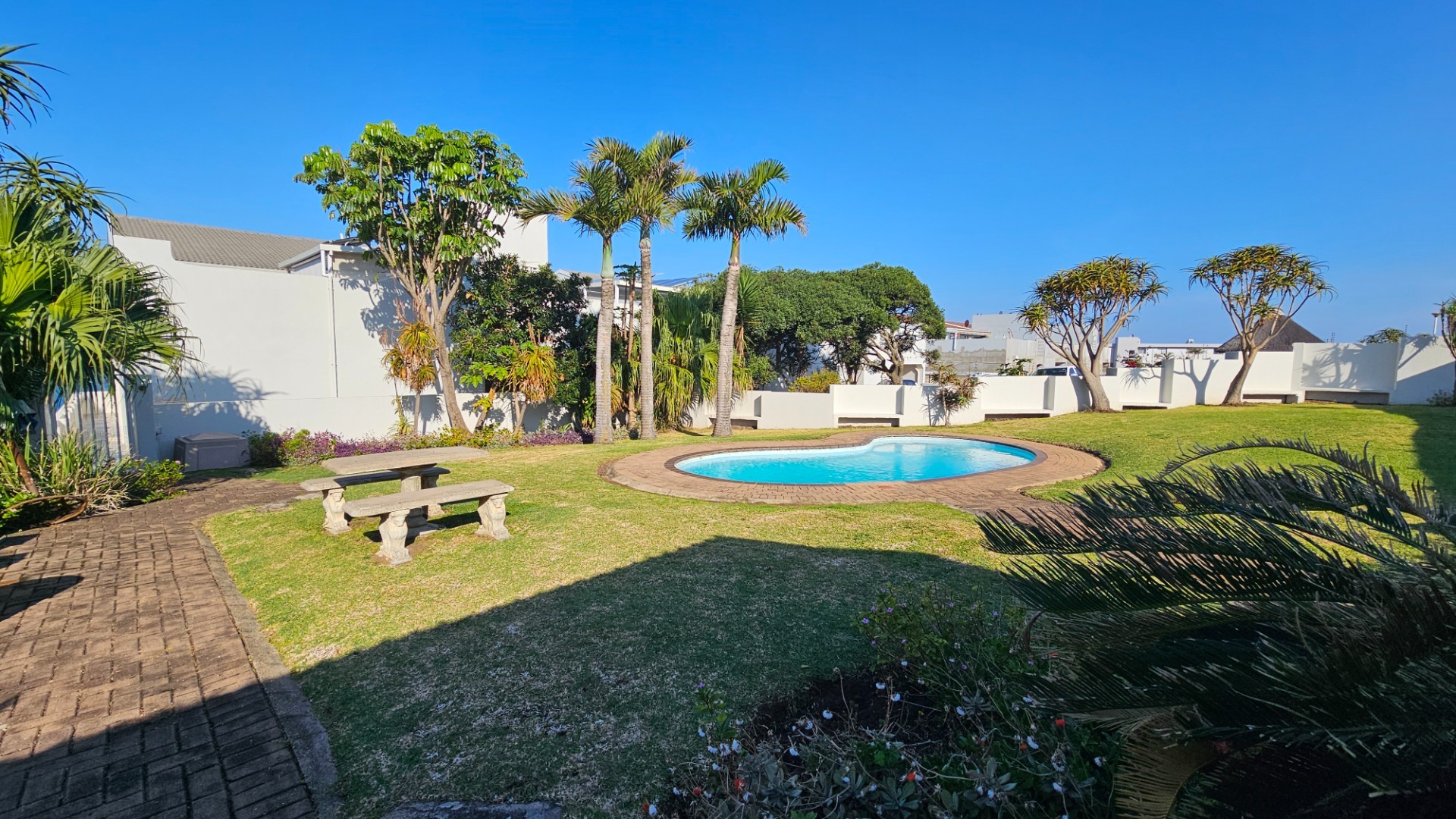 Beachfront Bliss with Spectacular Ocean Views in Ramsgate