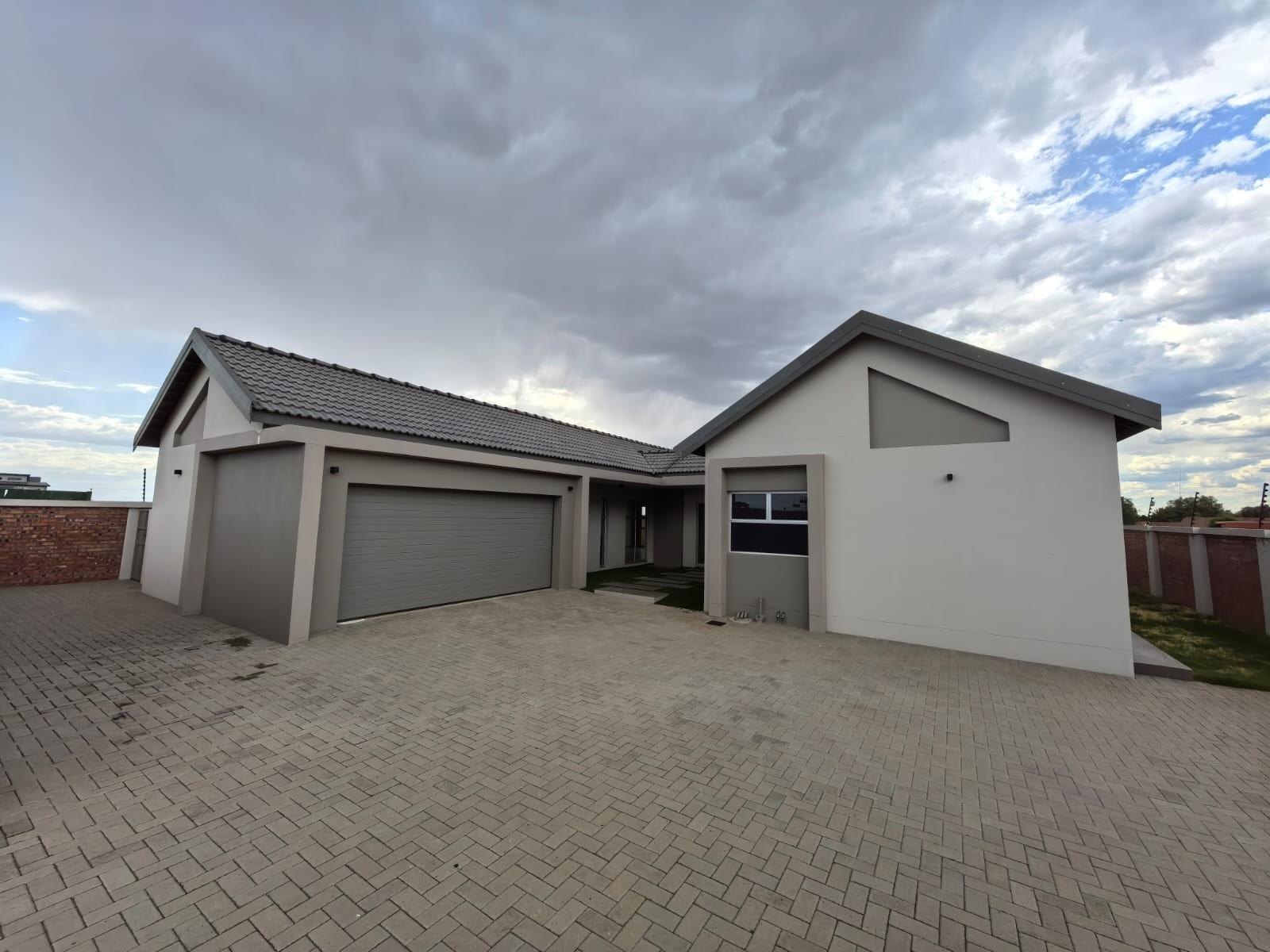 Be the First to Call This Masterpiece Home: Ultra-Modern Luxury Awaits in El Toro Park, Kimberley!