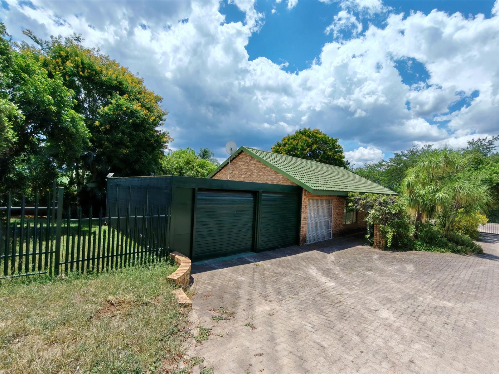 Zero Levy, Full Title Three bedroom Townhouse for sale in Bela Bela