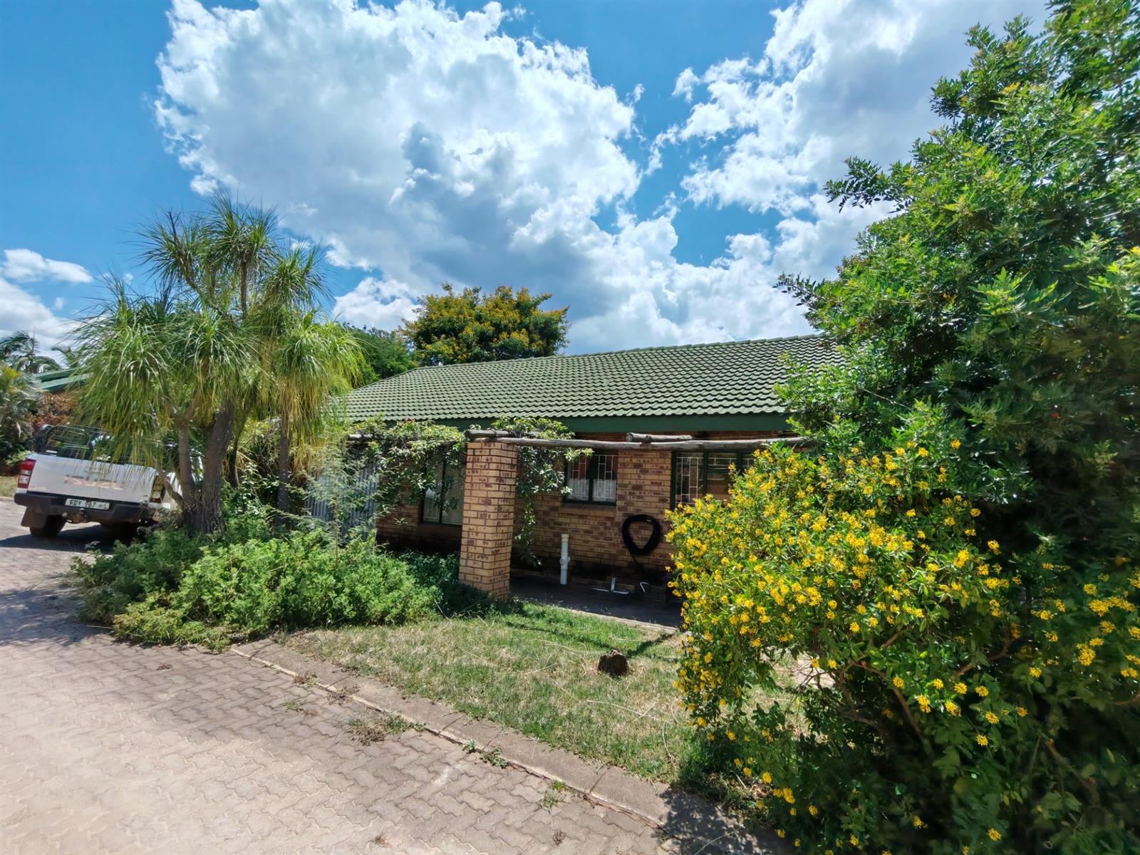 Zero Levy, Full Title Three bedroom Townhouse for sale in Bela Bela