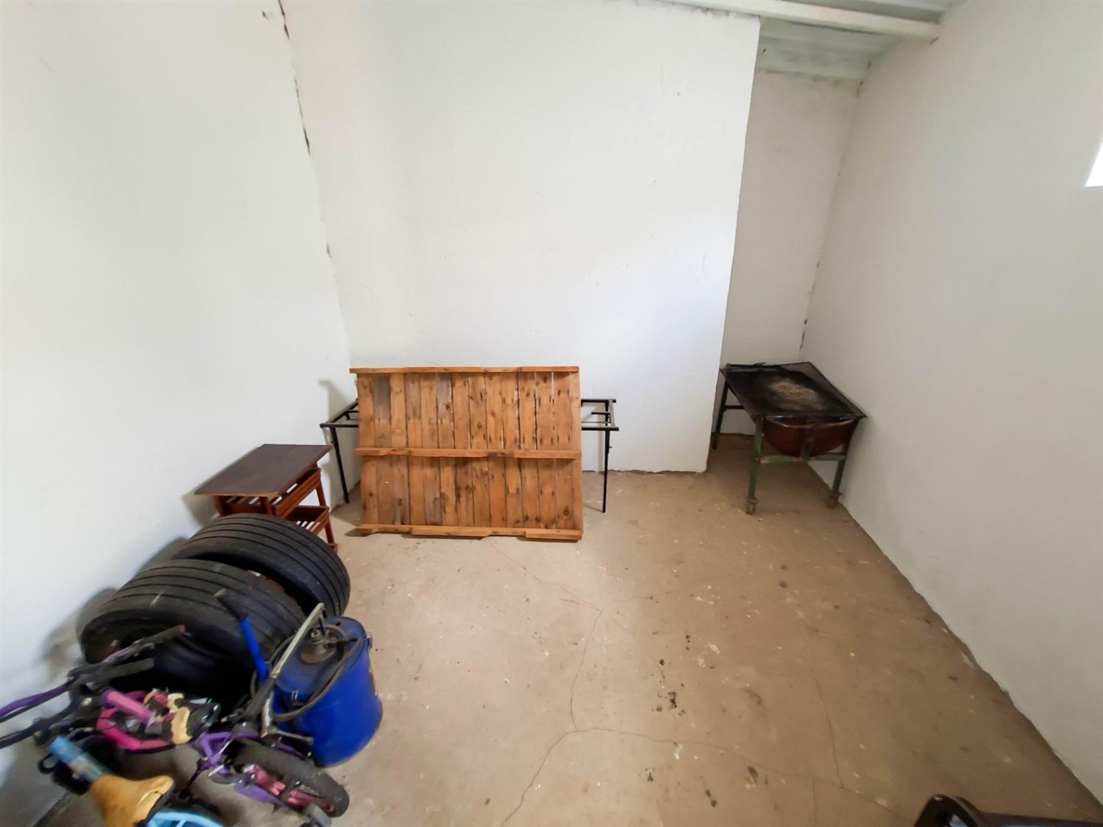 Small Holding For Sale in Glen Austin AH, Midrand