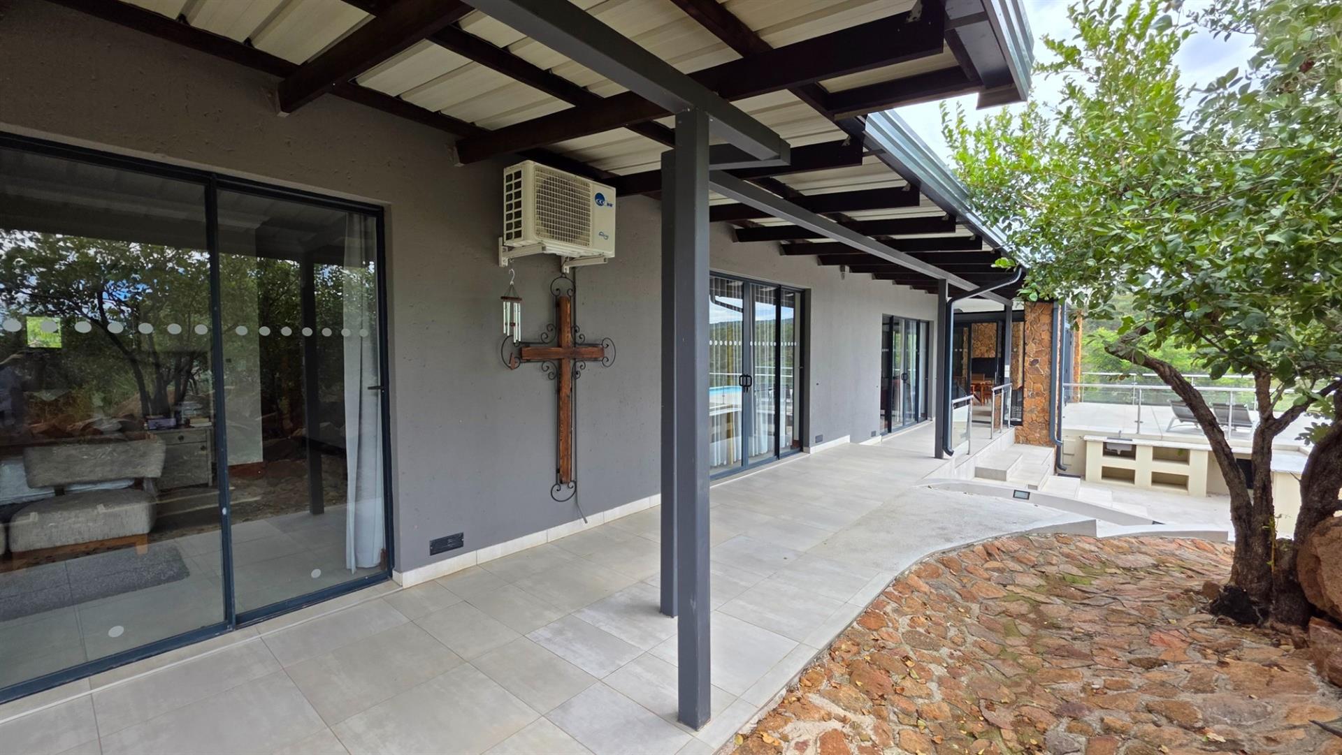 Zwartkloof - Luxurious three bedroom home with spectacular views