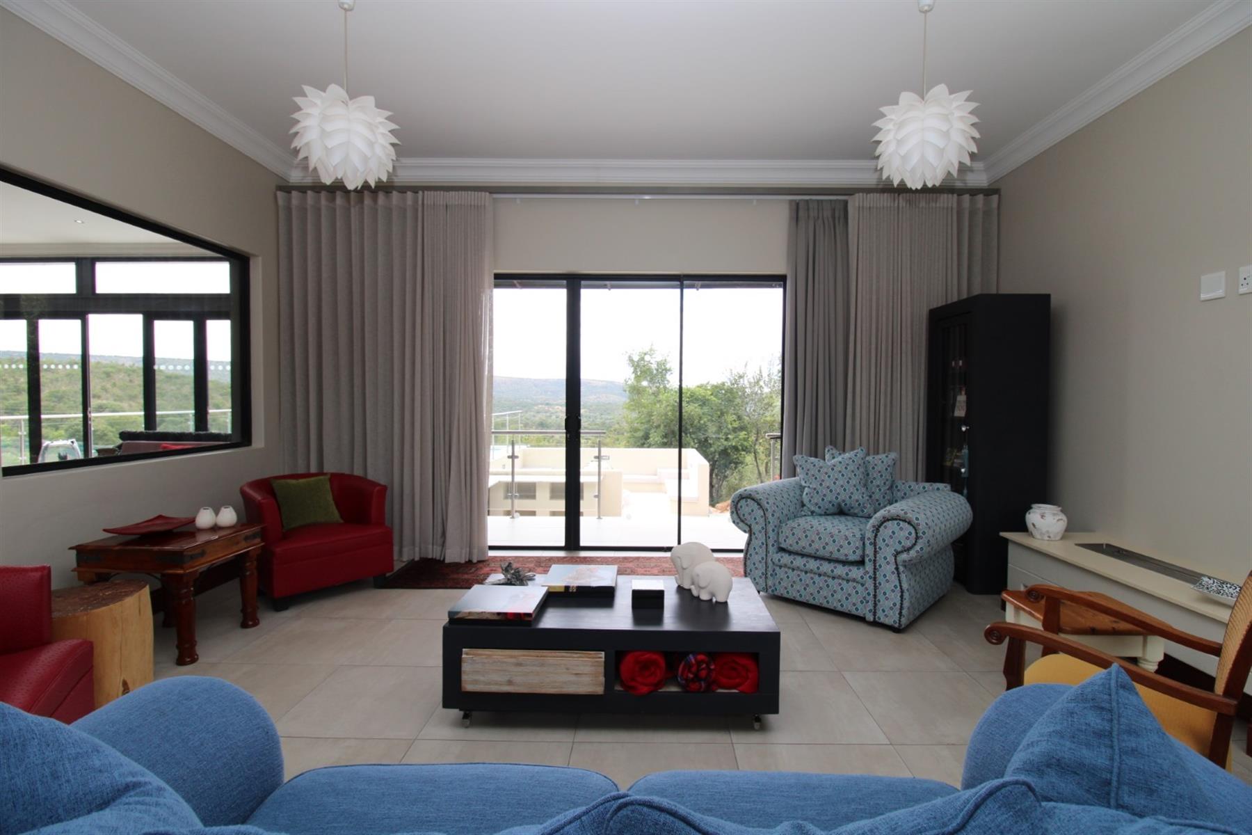 Zwartkloof - Luxurious three bedroom home with spectacular views
