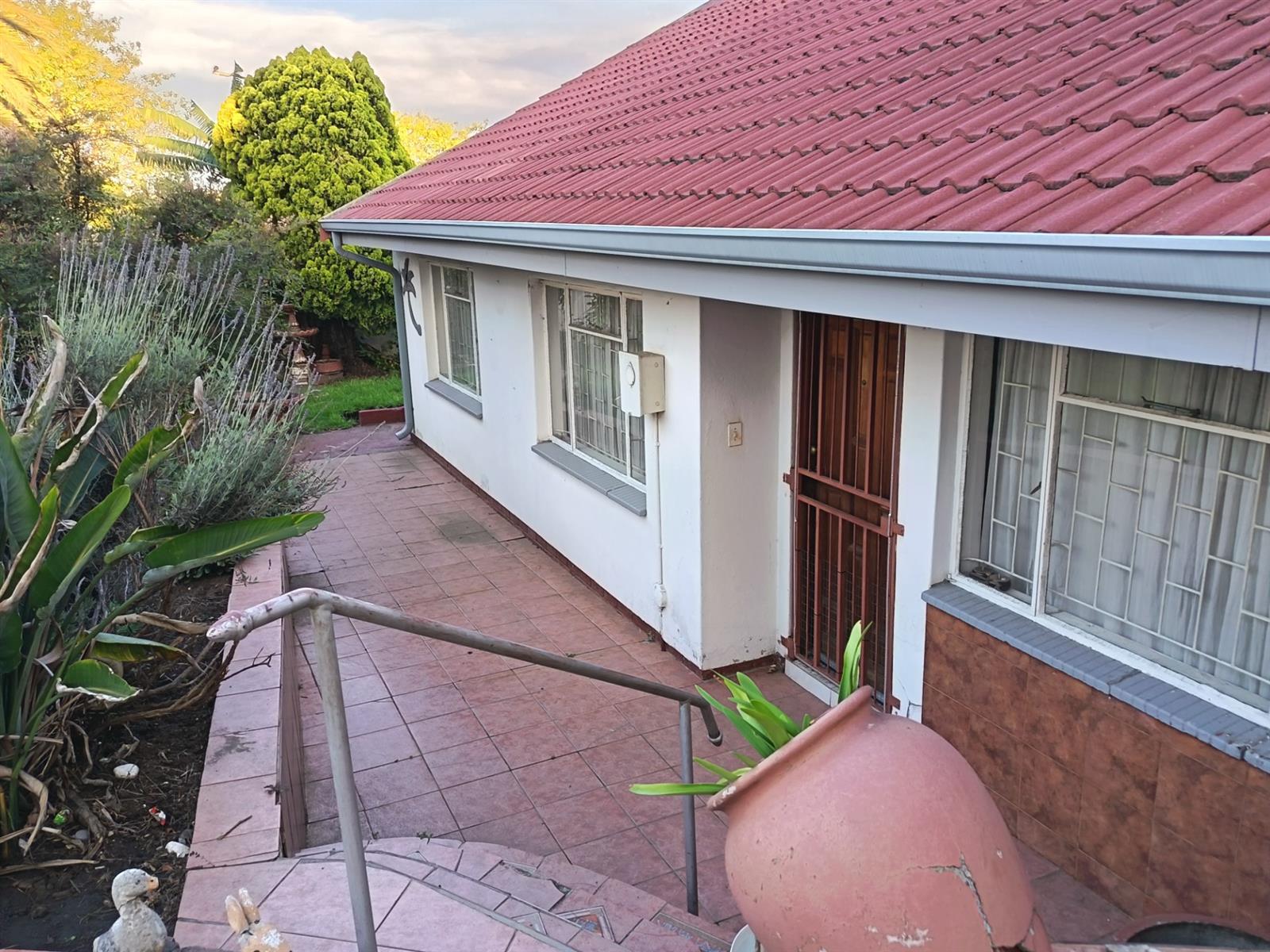 House For Sale in Thistle Grove, Kinross, Secunda
