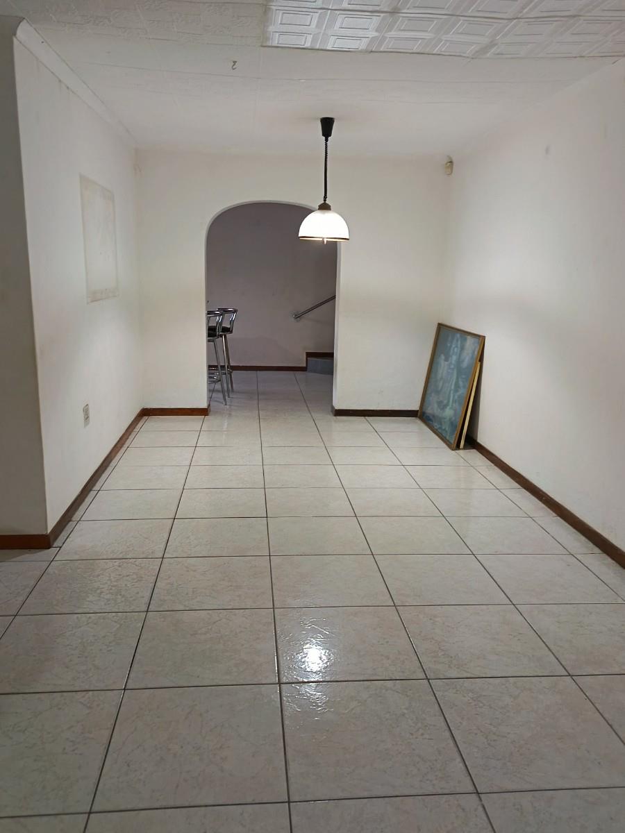 House For Sale in Thistle Grove, Kinross, Secunda