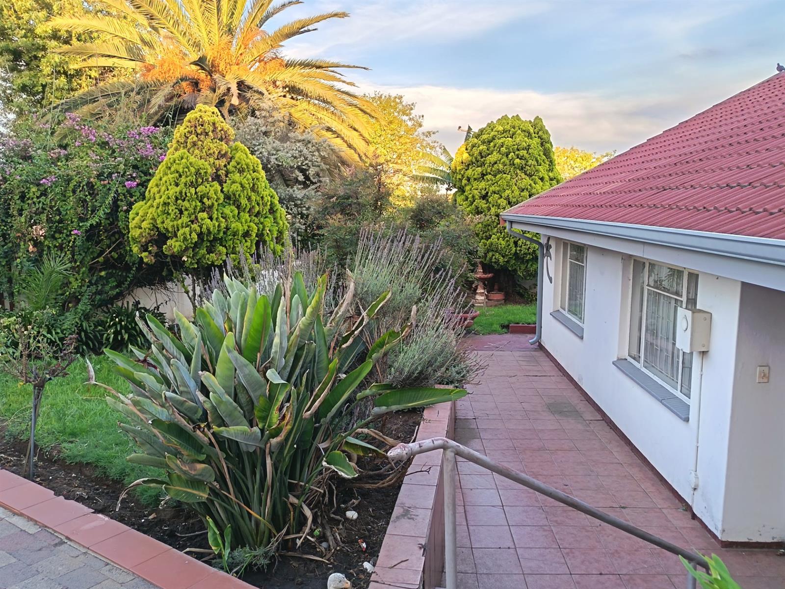 House For Sale in Thistle Grove, Kinross, Secunda