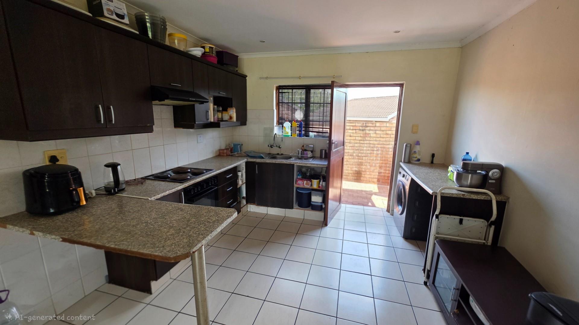 Beautiful 2 bedroom, 2 bathroom Townhouse in the Eco Estate
