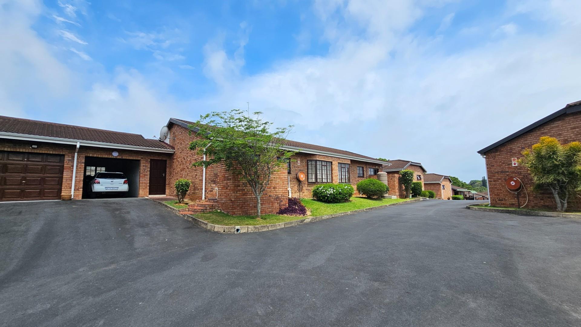 Beautiful 2 bedroom, 2 bathroom Townhouse in the Eco Estate
