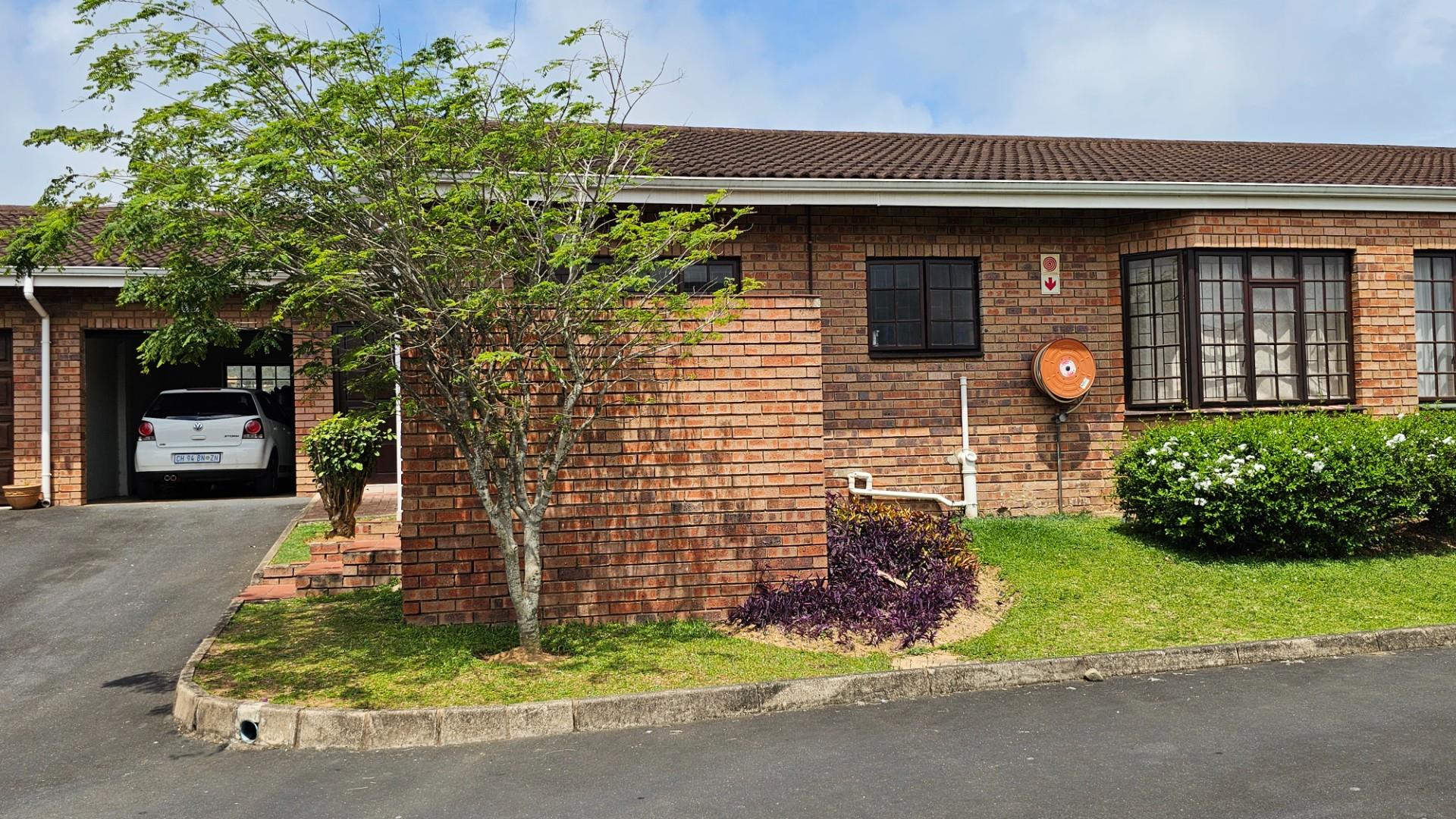 Beautiful 2 bedroom, 2 bathroom Townhouse in the Eco Estate