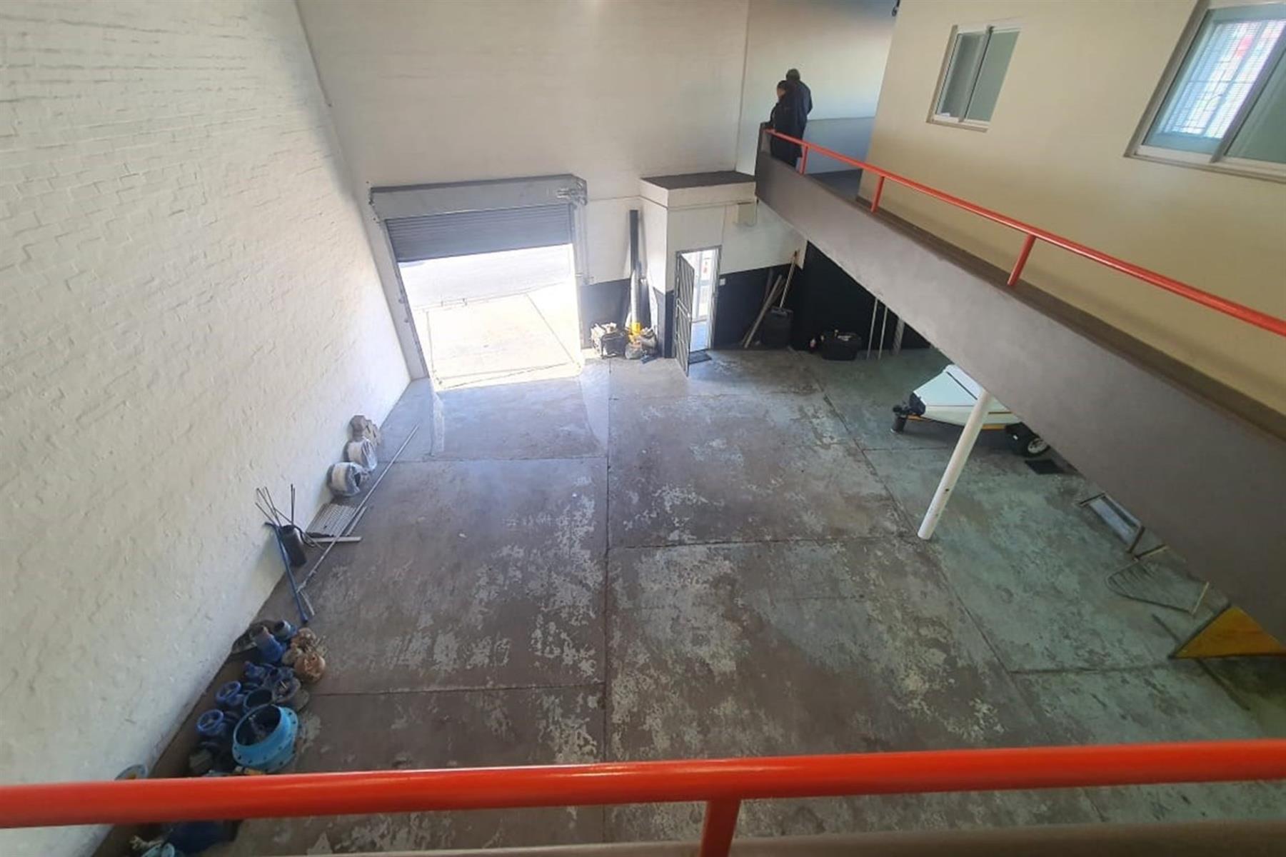 Warehouse for sale in Sidwell, Port Elizabeth, 31 Wright Street, Sidwell, Port Elizabeth, Eastern Cape, 300 m²