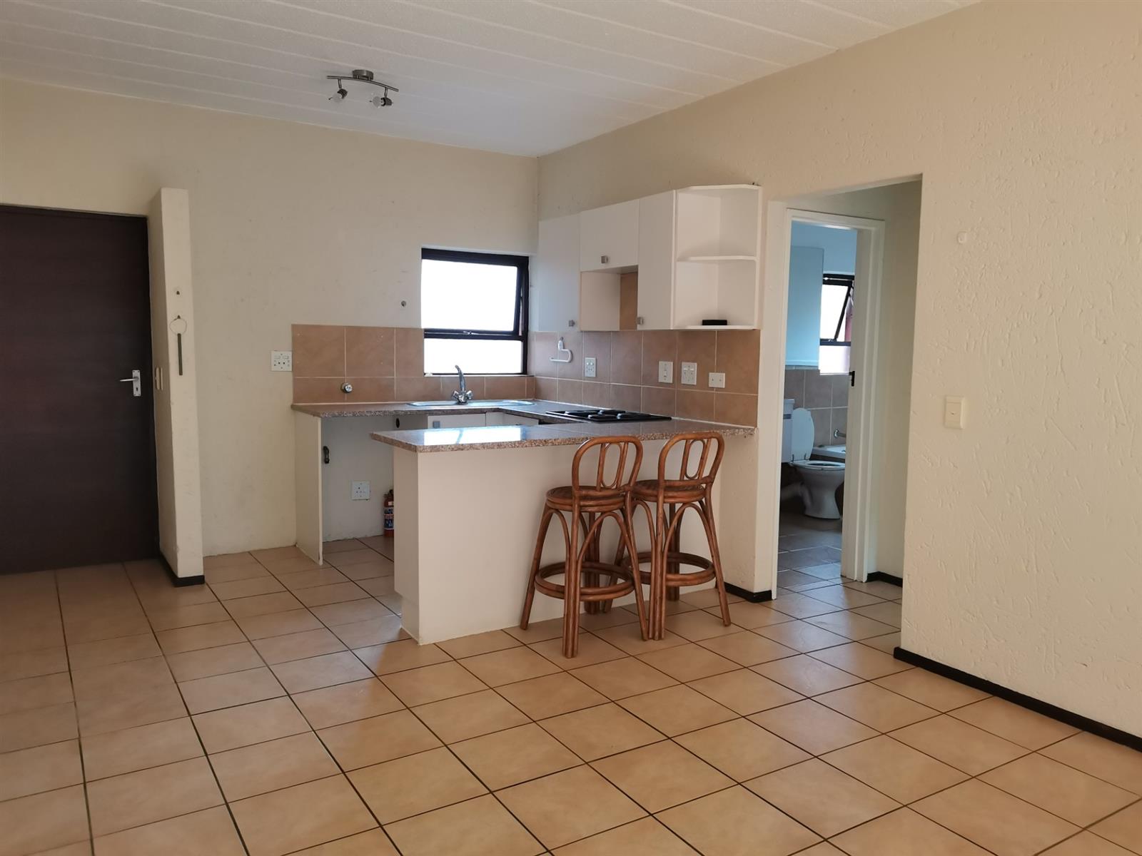 Groundfloor apartment for sale in Sunninghill,