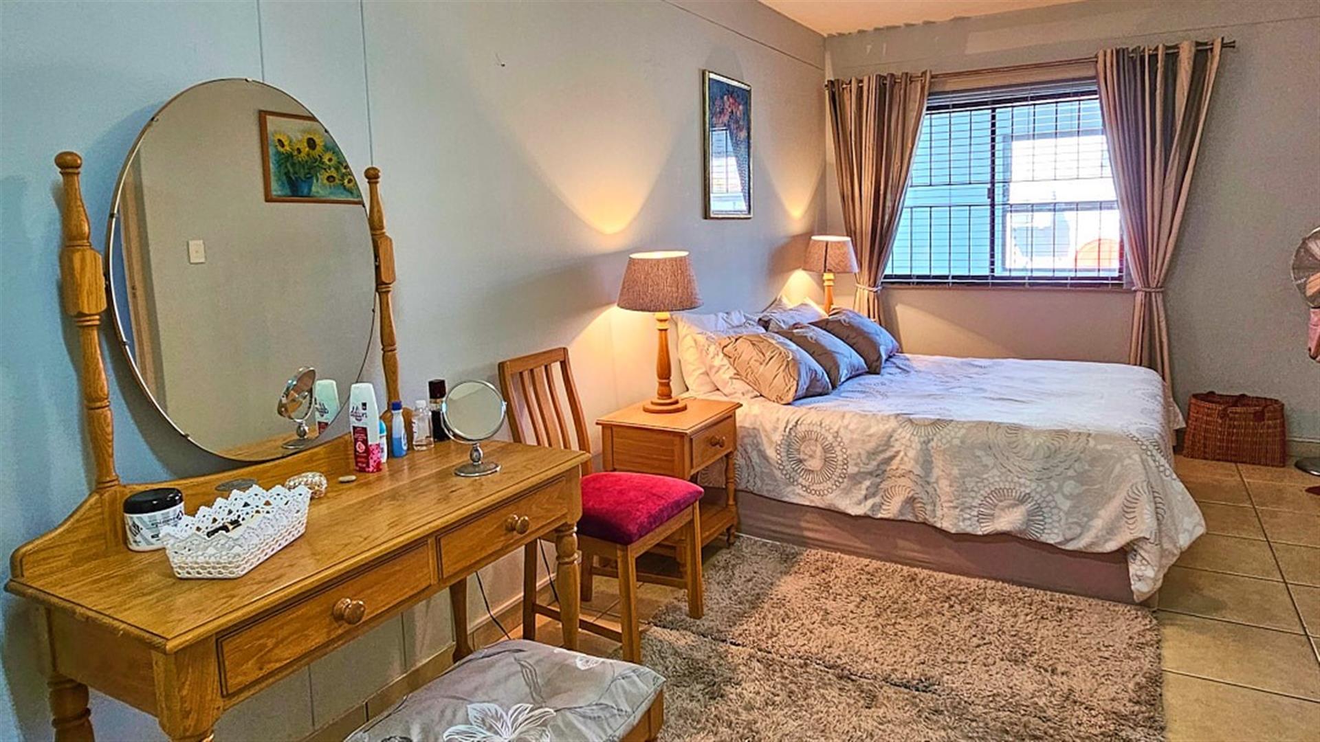 Immaculate, HUGE 3 Bedroom Dream Apartment