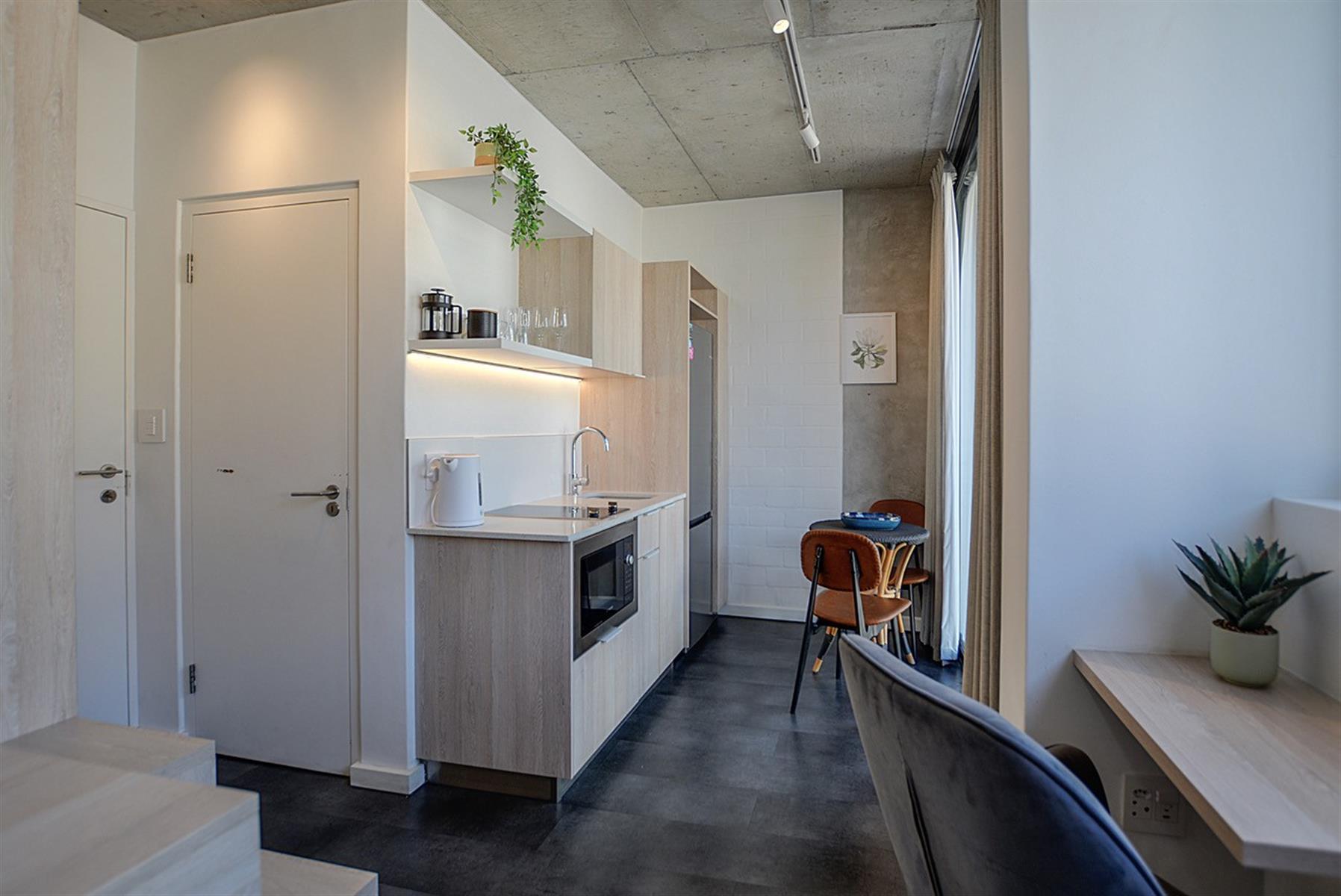 Airbnb Luxury / Sea Point / Studio Apartment