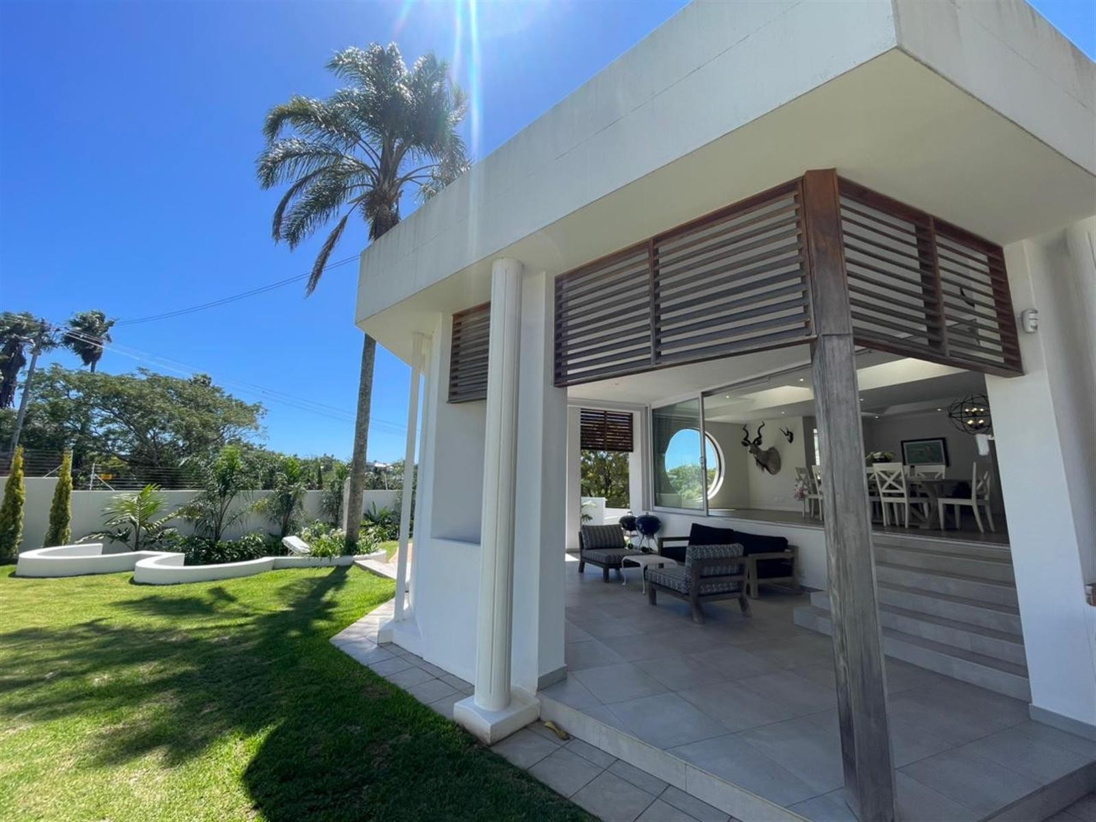 Upmarket Home with Separate Luxury Guest House in Selborne