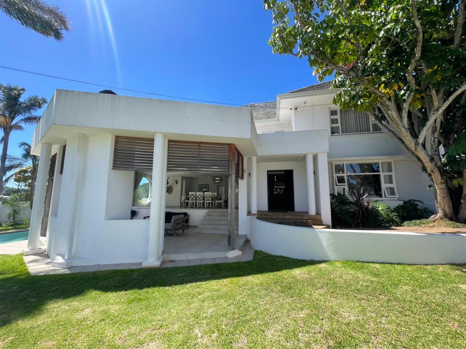 Upmarket Home with Separate Luxury Guest House in Selborne