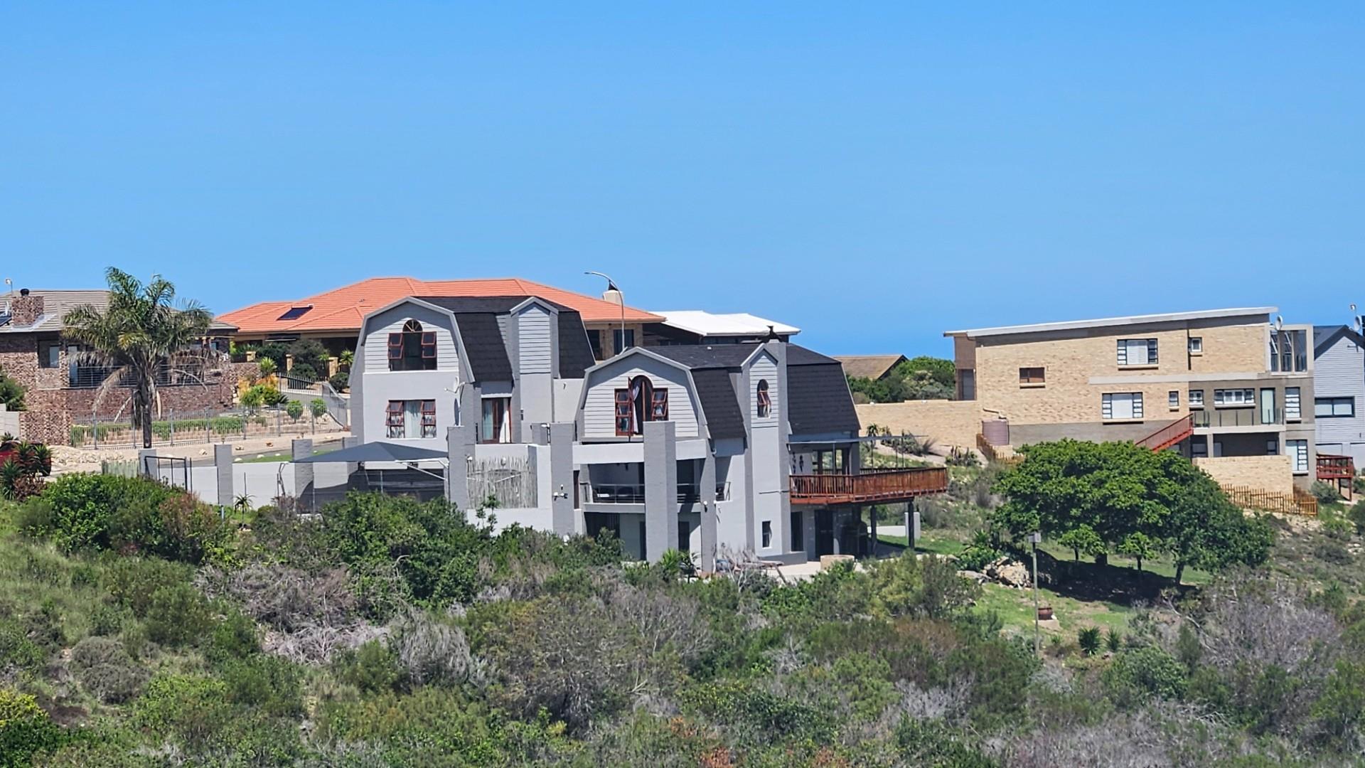 House For Sale in Dana Bay, Mossel Bay