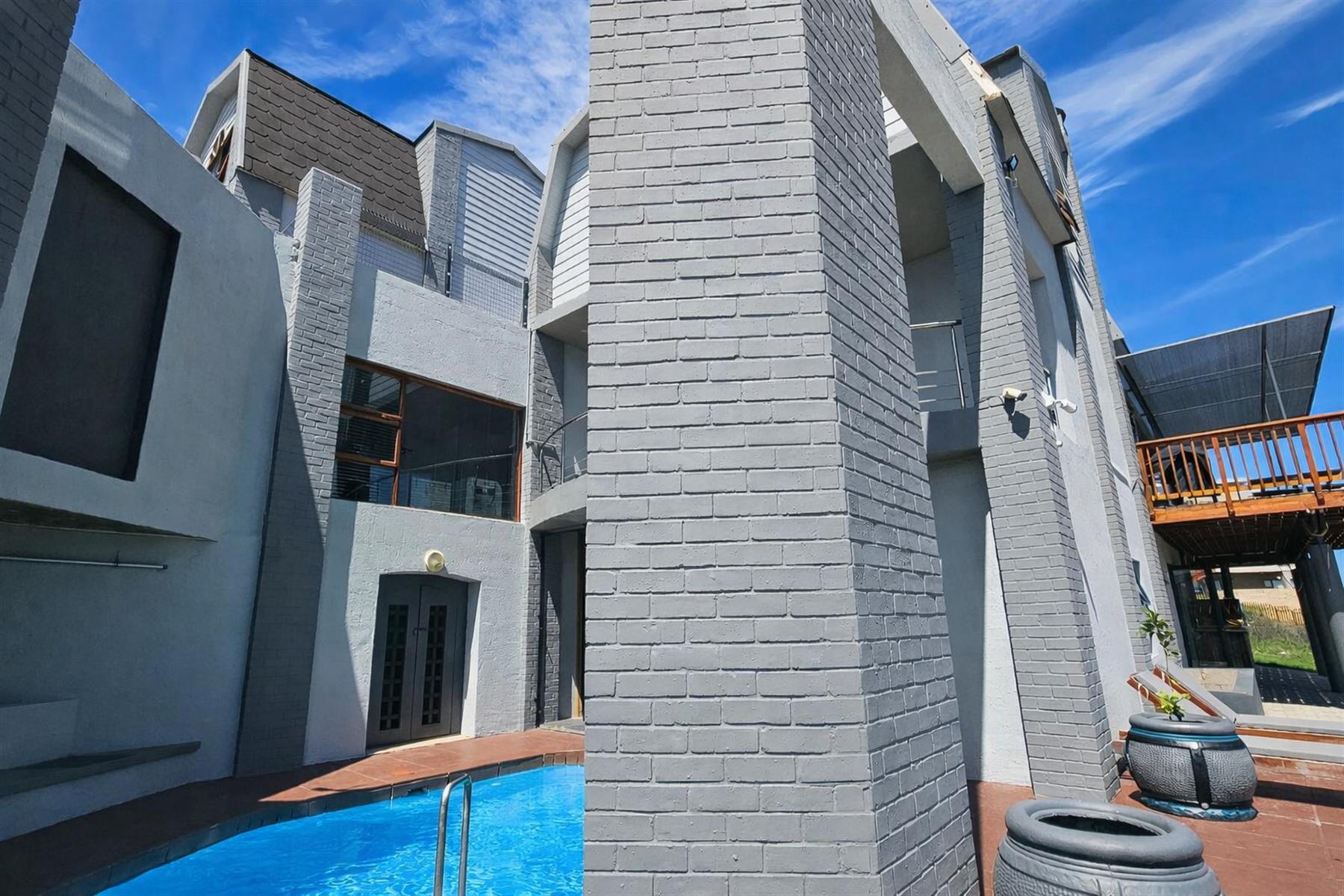 House For Sale in Dana Bay, Mossel Bay