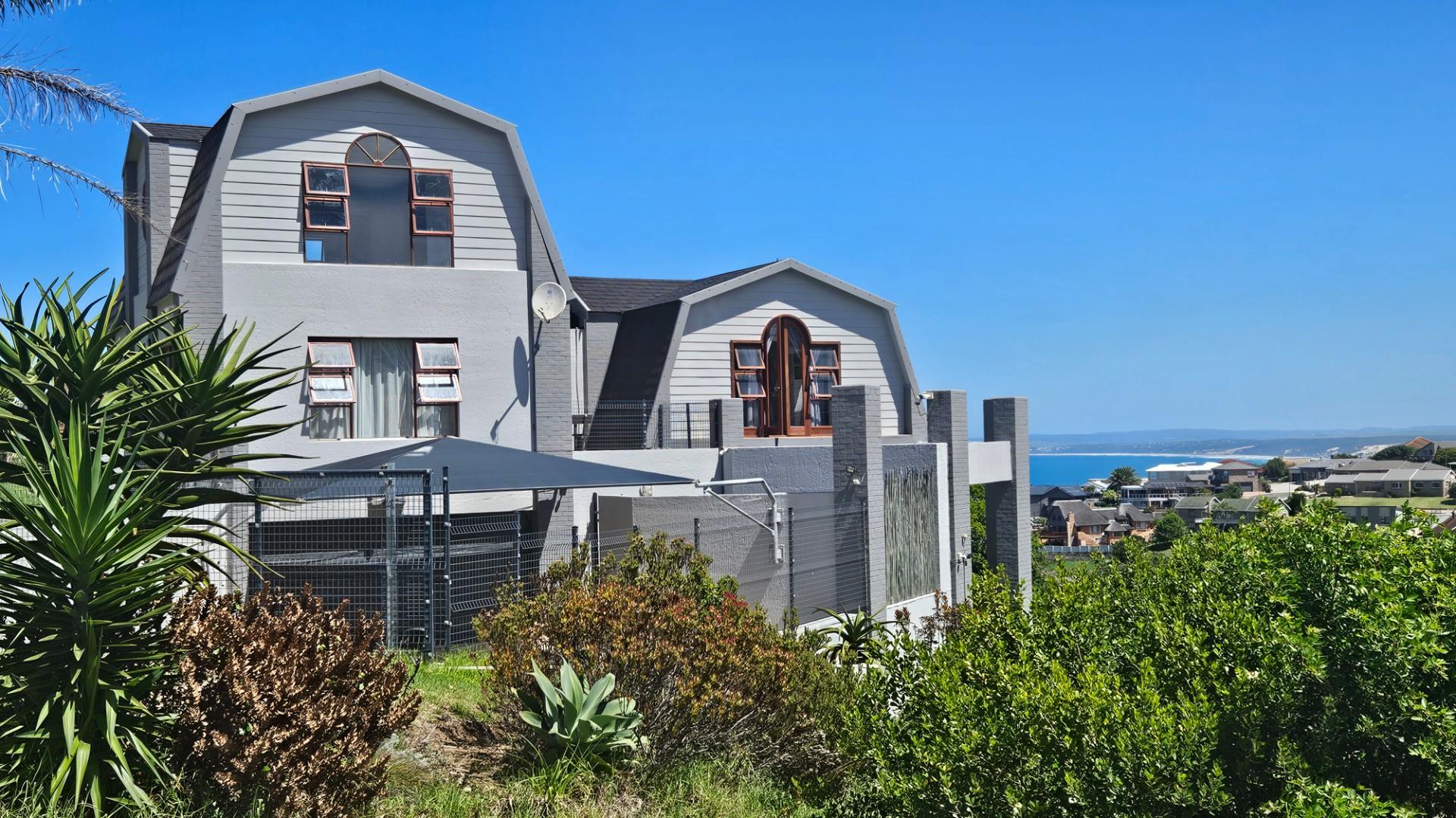 House For Sale in Dana Bay, Mossel Bay