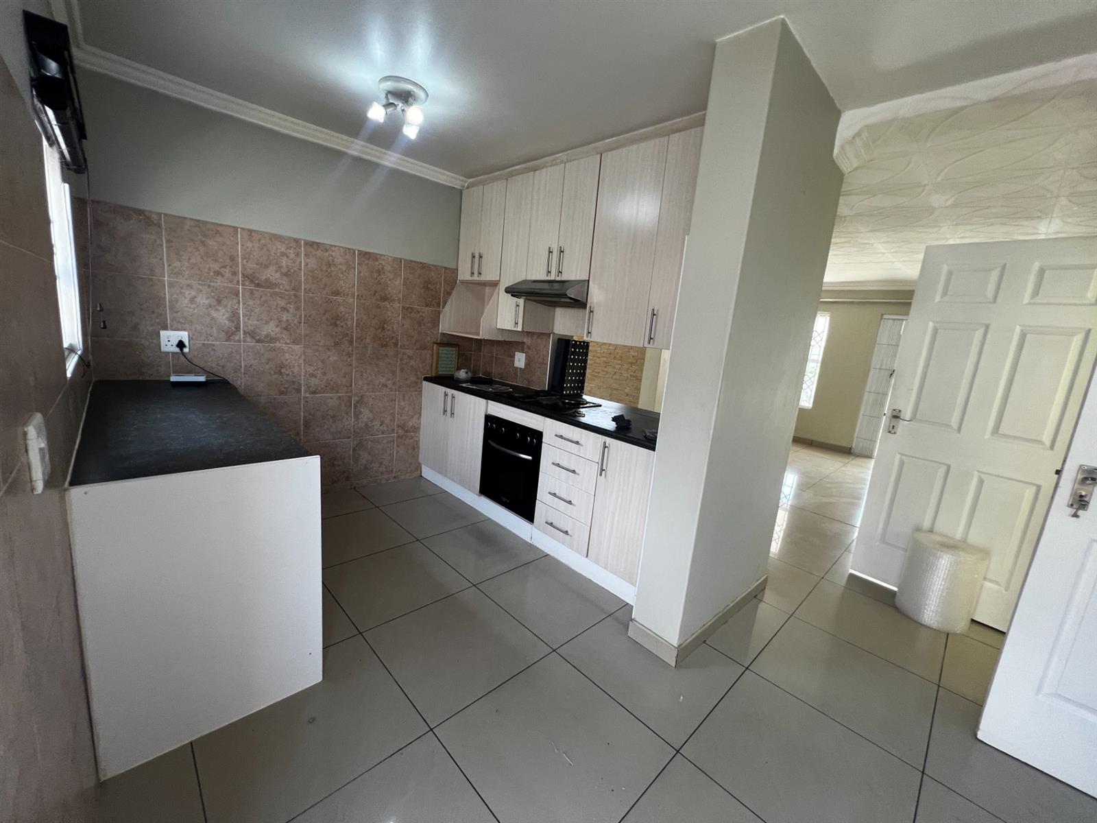Leisure Bay 3-Bedroom Gem that is Elegant Living and Perfect Location