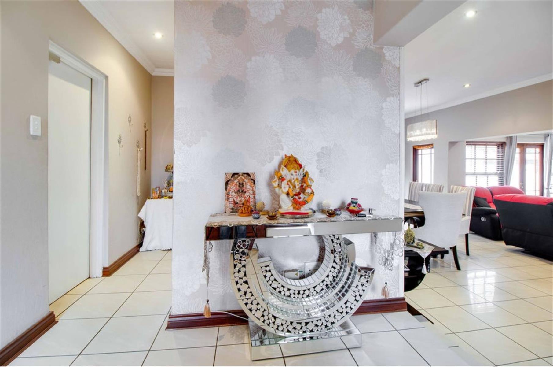 House For Sale in Kyalami, Midrand