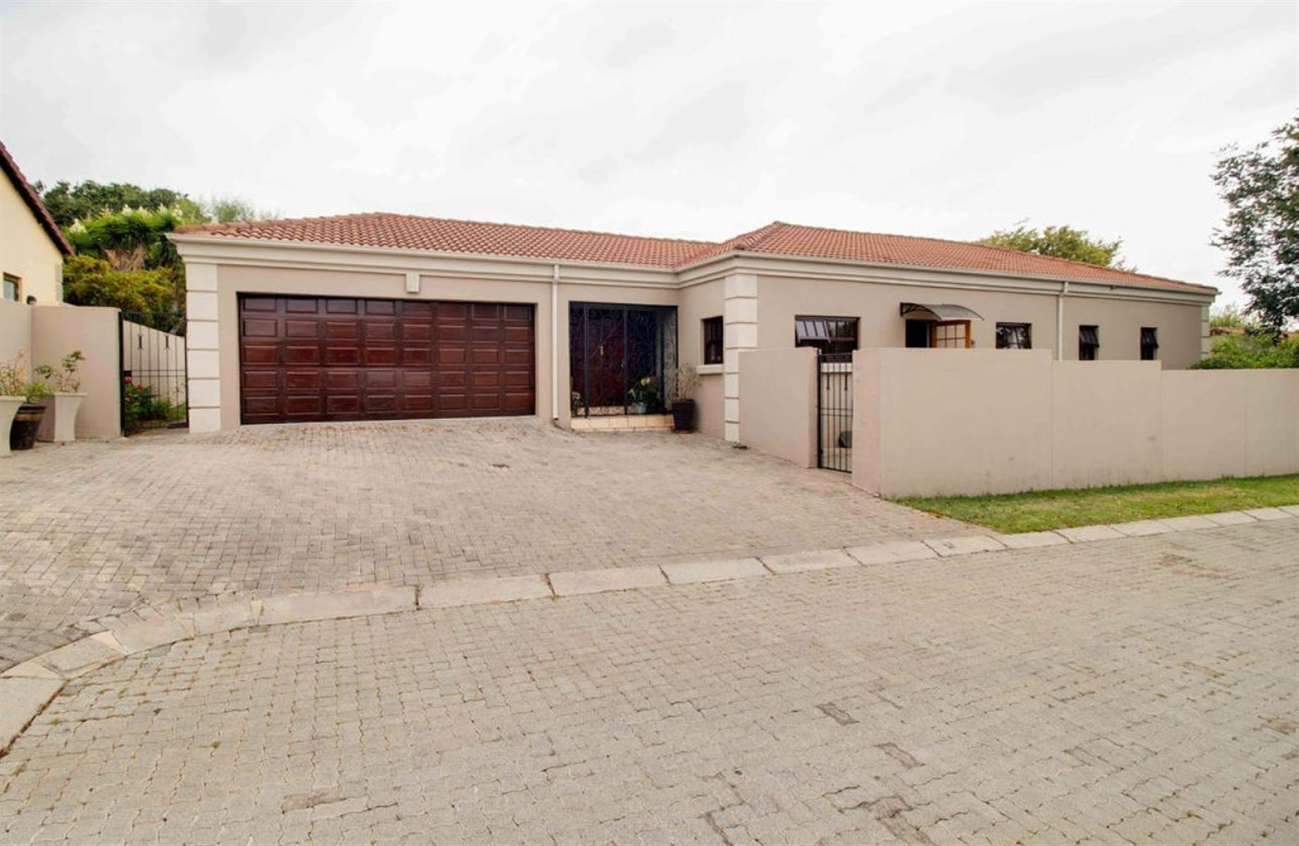 House For Sale in Kyalami, Midrand