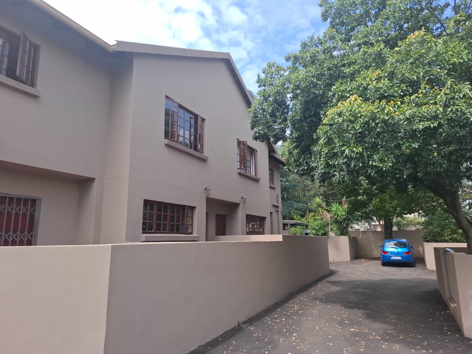 3 Bedroom Duplex For Sale in Florida Park, Roodepoort