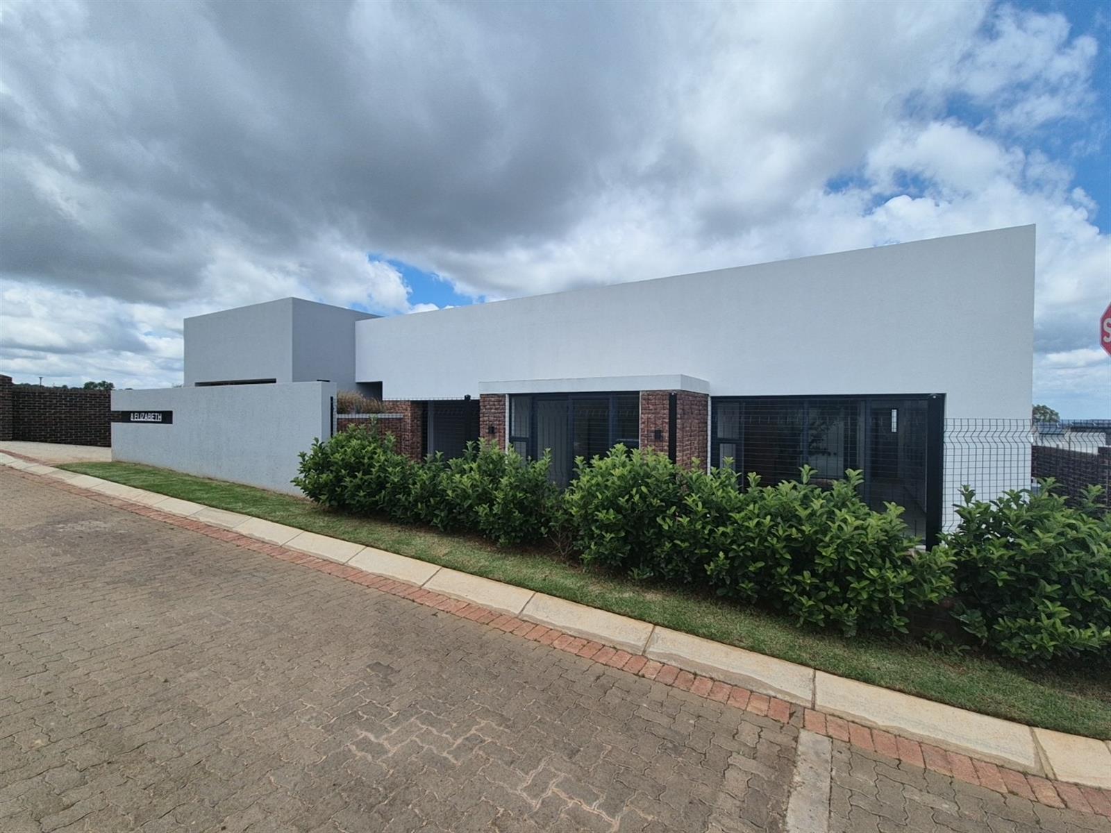 Modern Elegance and Luxury Finishes - A Connoisseur’s Choice for Sustainable Living