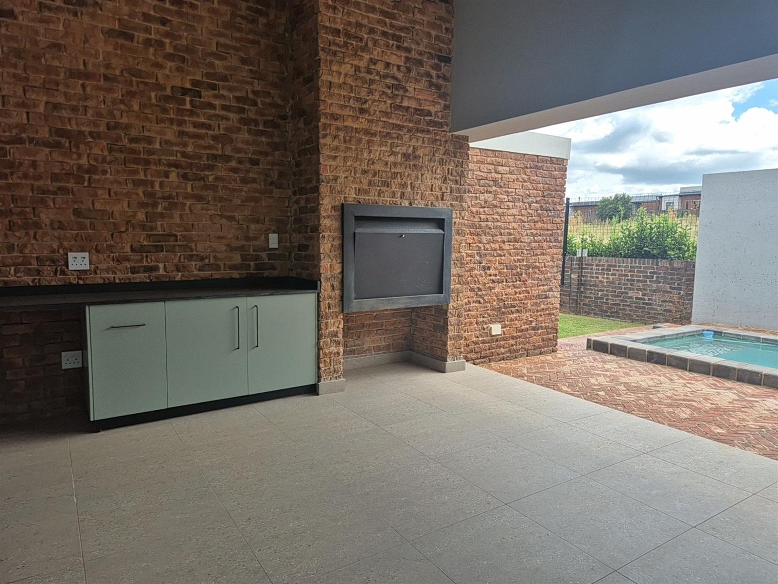 Modern Elegance and Luxury Finishes - A Connoisseur’s Choice for Sustainable Living