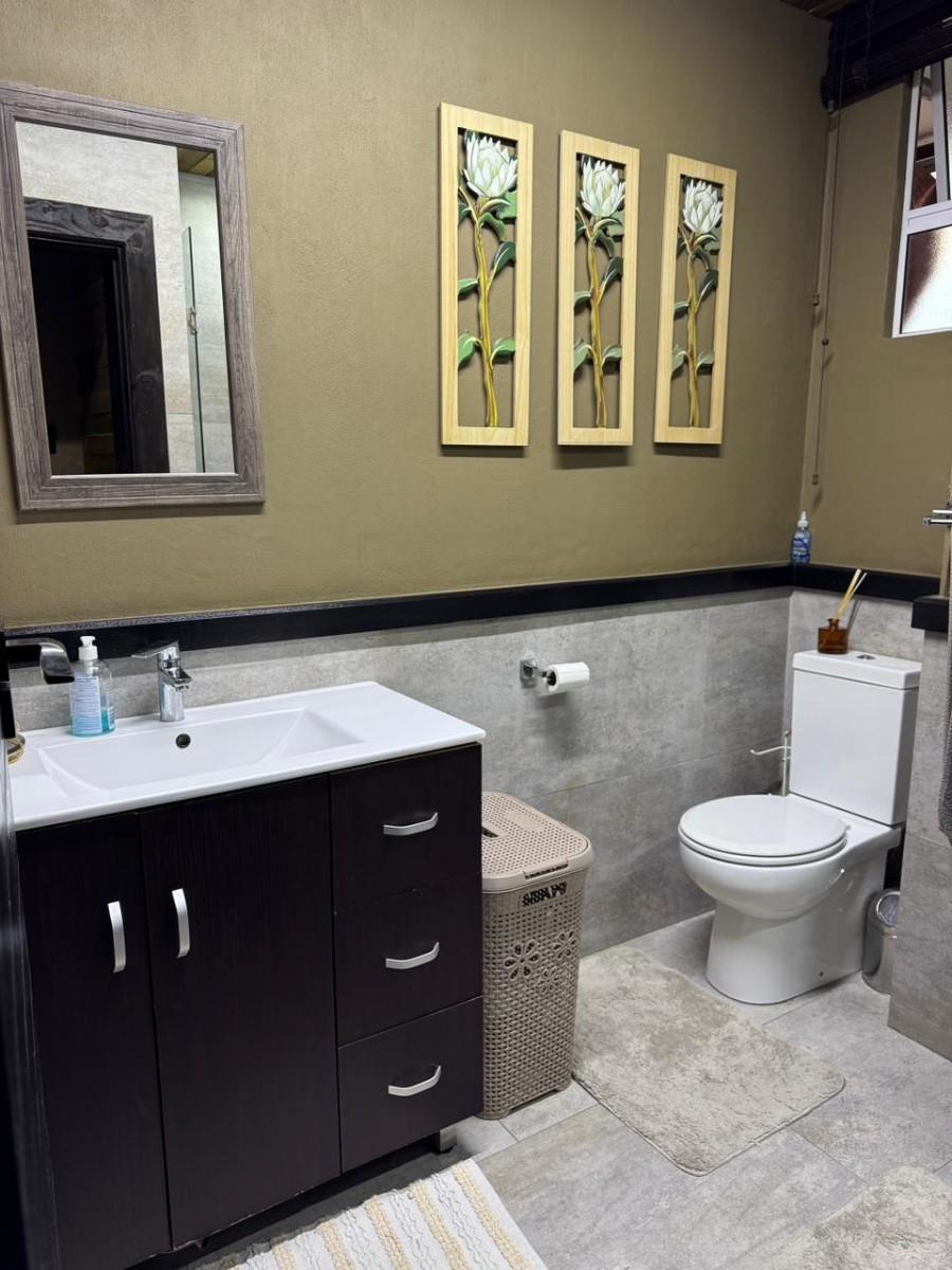Penthouse For Sale in Windermere, Durban, KwaZulu Natal