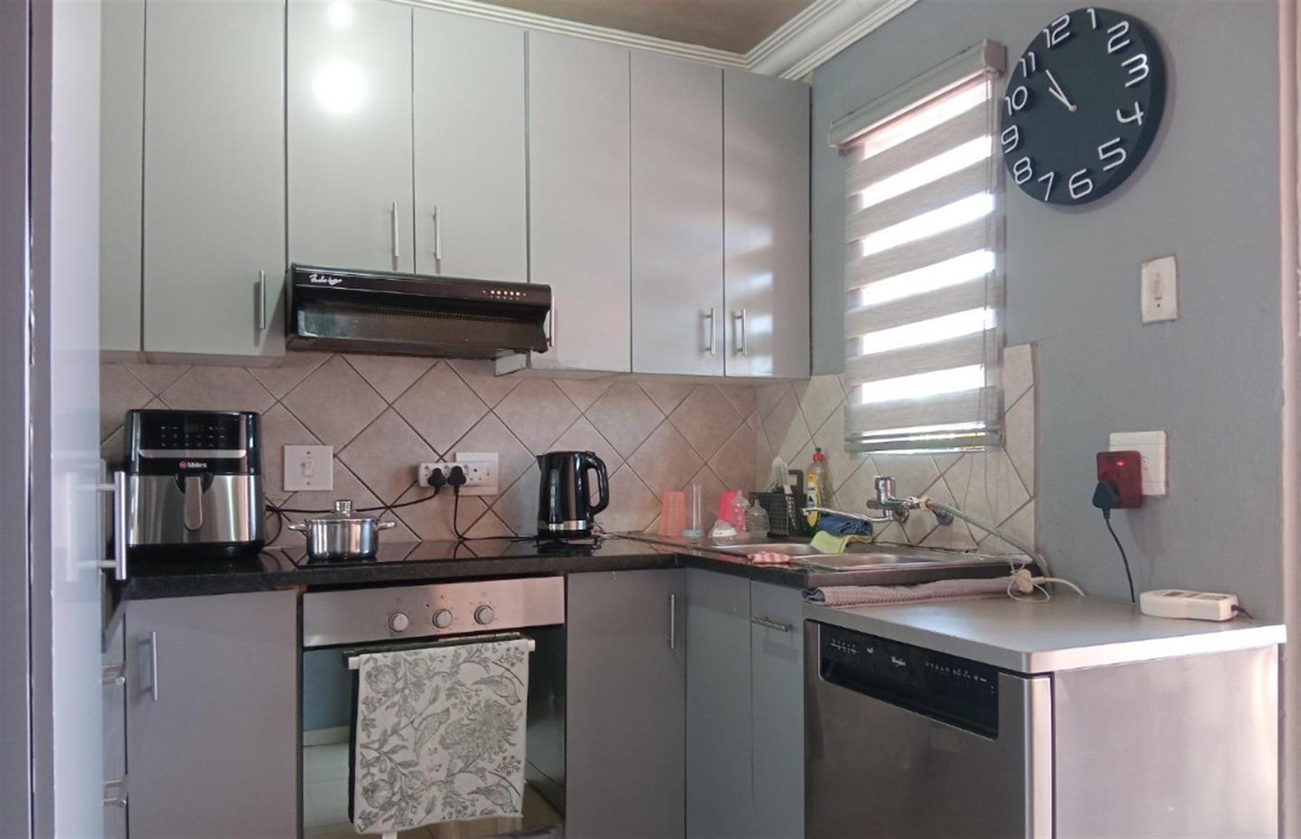 Apartment For Sale in Albemarle Ext 1, Albemarle, Germiston