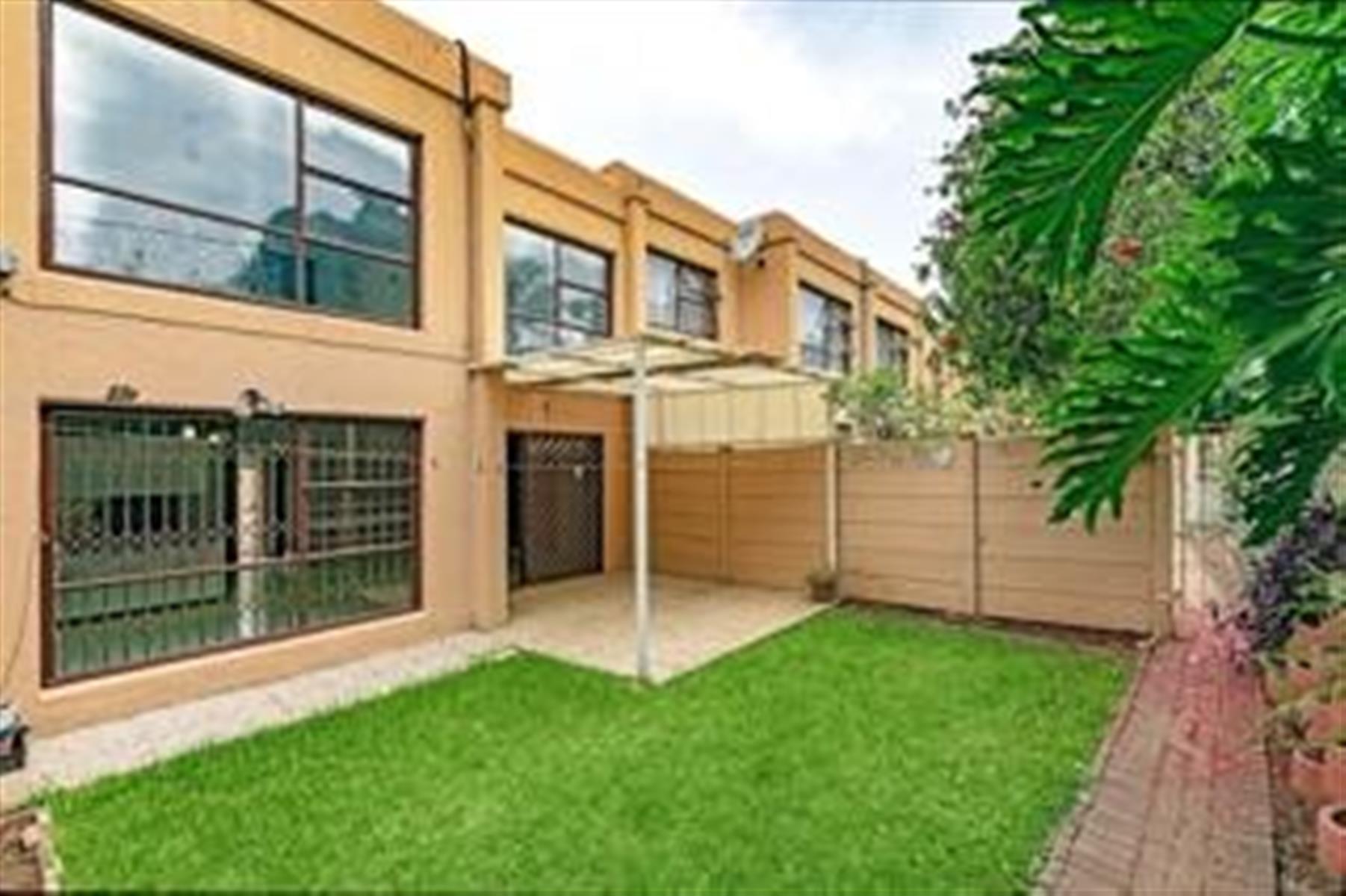 Apartment for sale in Kew, Johannesburg, 115 m²