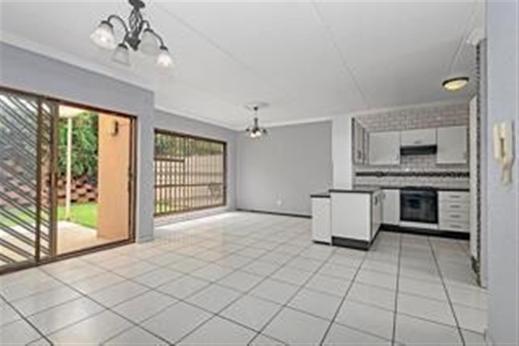 Apartment for sale in Kew, Johannesburg, 115 m²