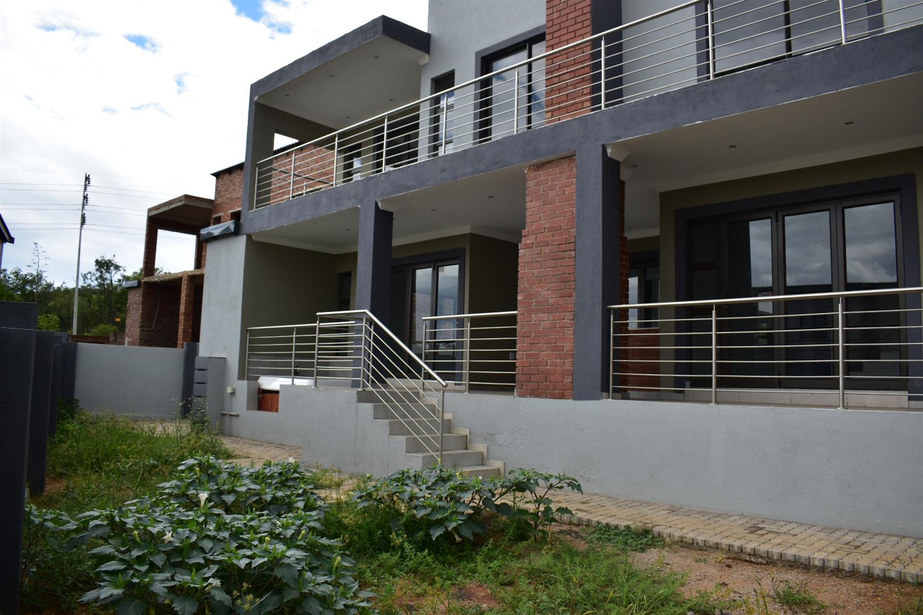 Luxury 5 Bedroom Home with Jacuzzi, Inverter Port and Designer Features