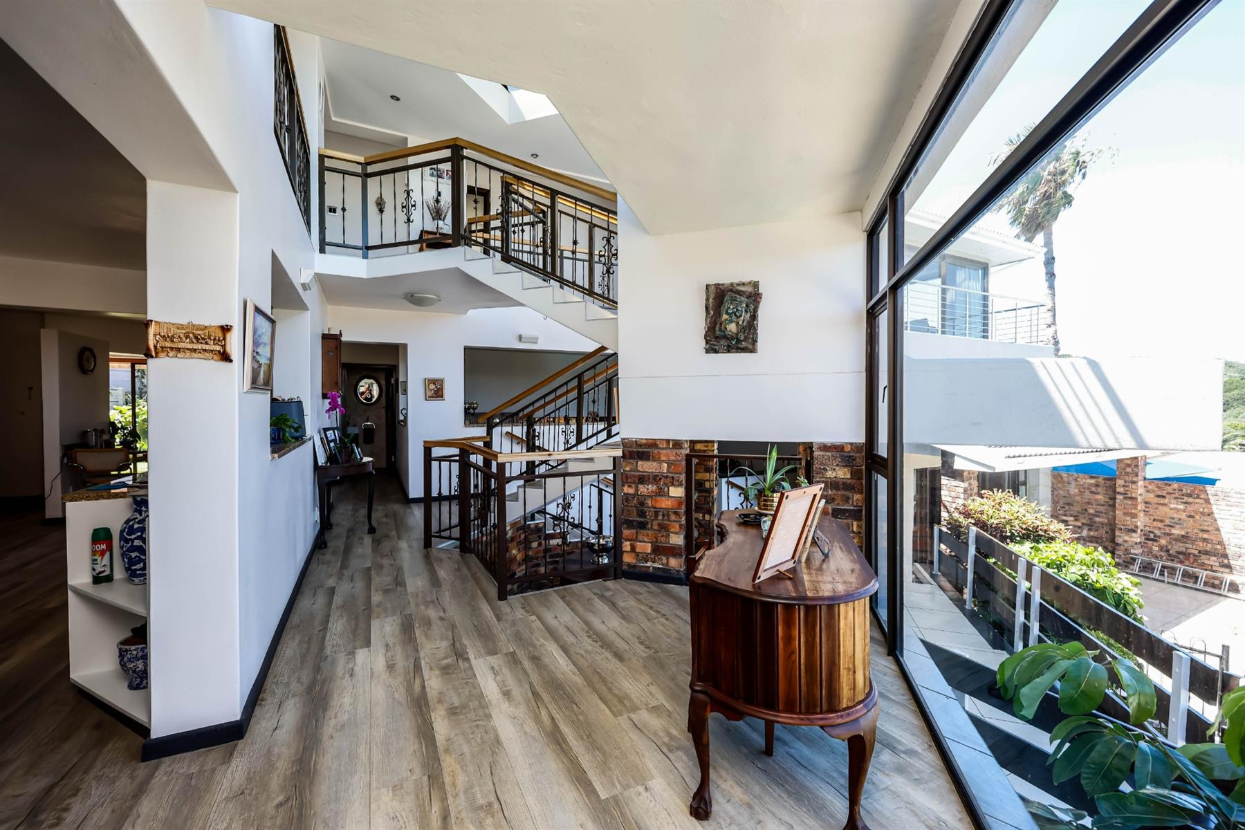 Blue Bend Coastal Masterpiece - Exceptional Family Home with Panoramic Ocean Views