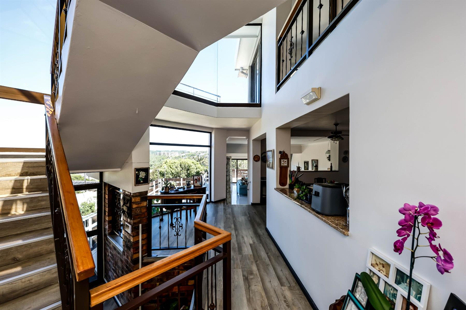 Blue Bend Coastal Masterpiece - Exceptional Family Home with Panoramic Ocean Views