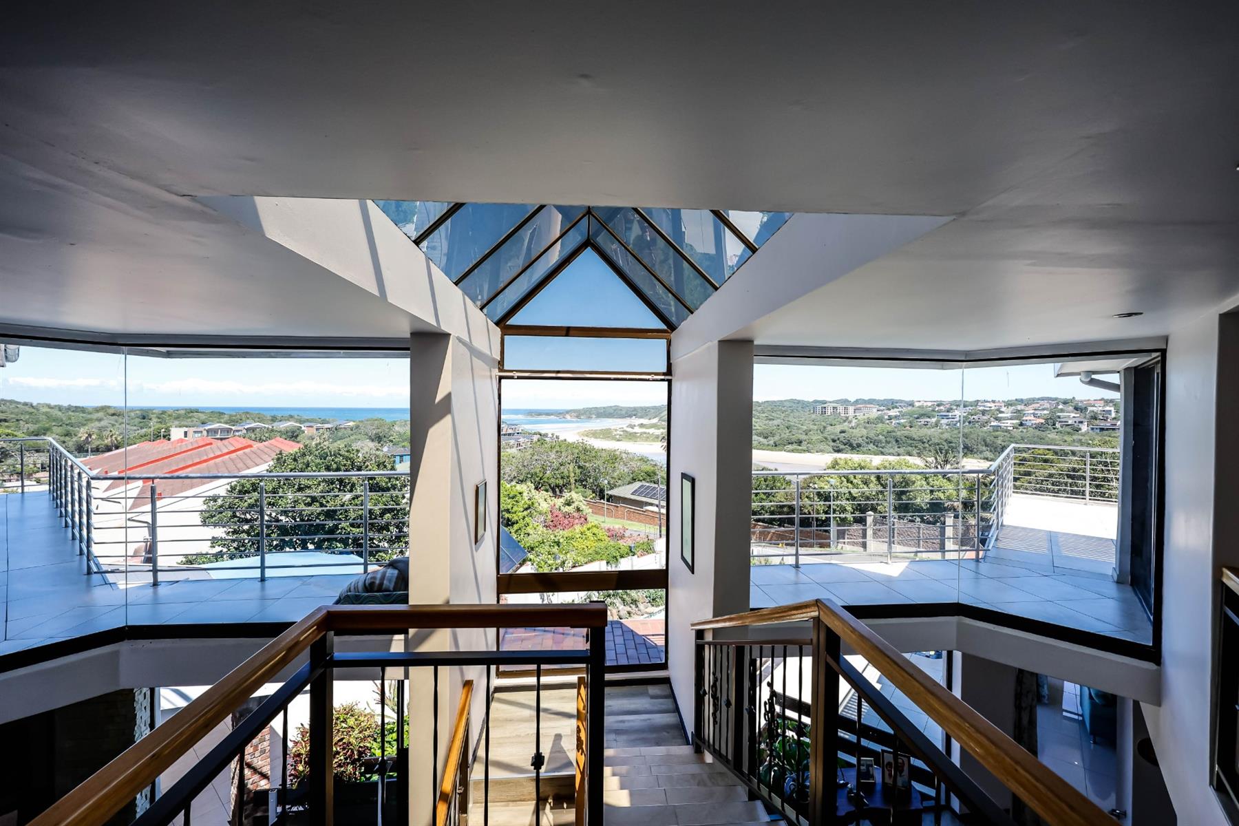 Blue Bend Coastal Masterpiece - Exceptional Family Home with Panoramic Ocean Views