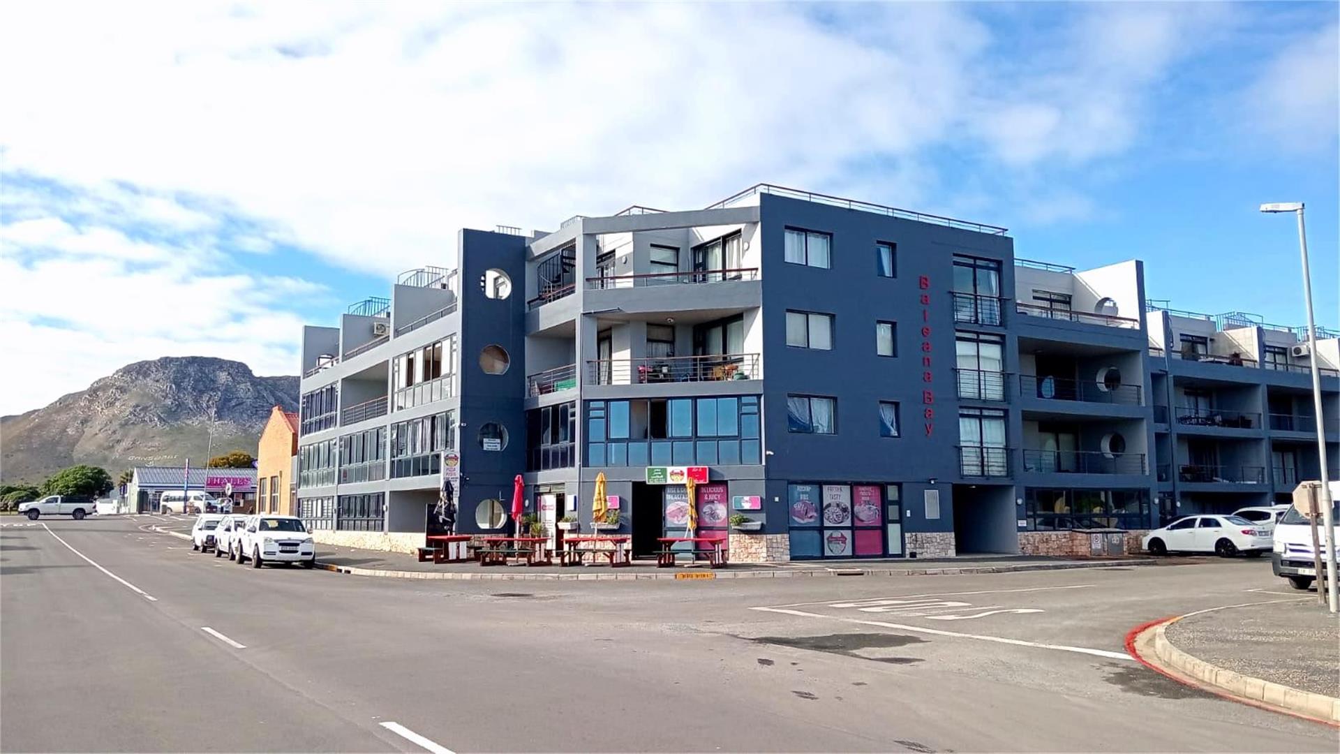 Gansbaai Gold Standard in Lock-Up and Go Investment Living