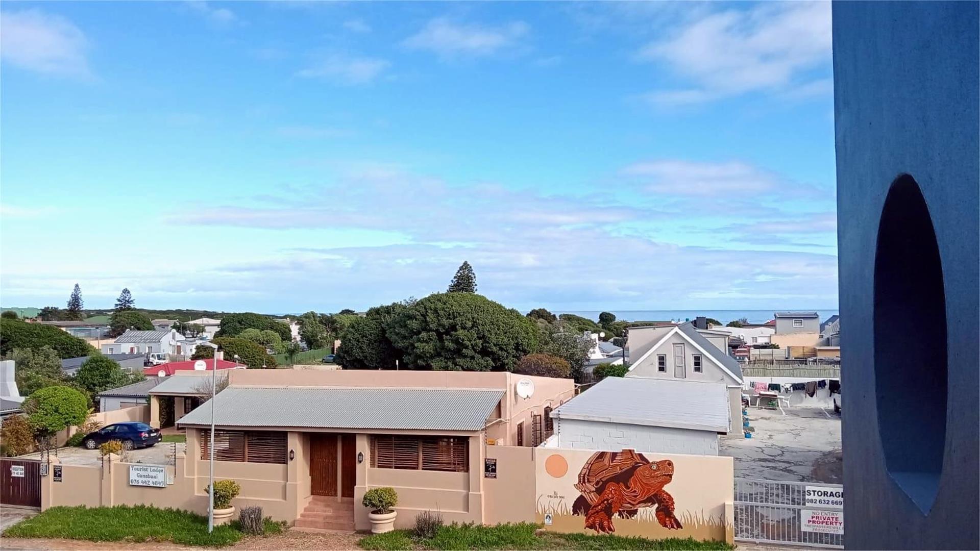 Gansbaai Gold Standard in Lock-Up and Go Investment Living