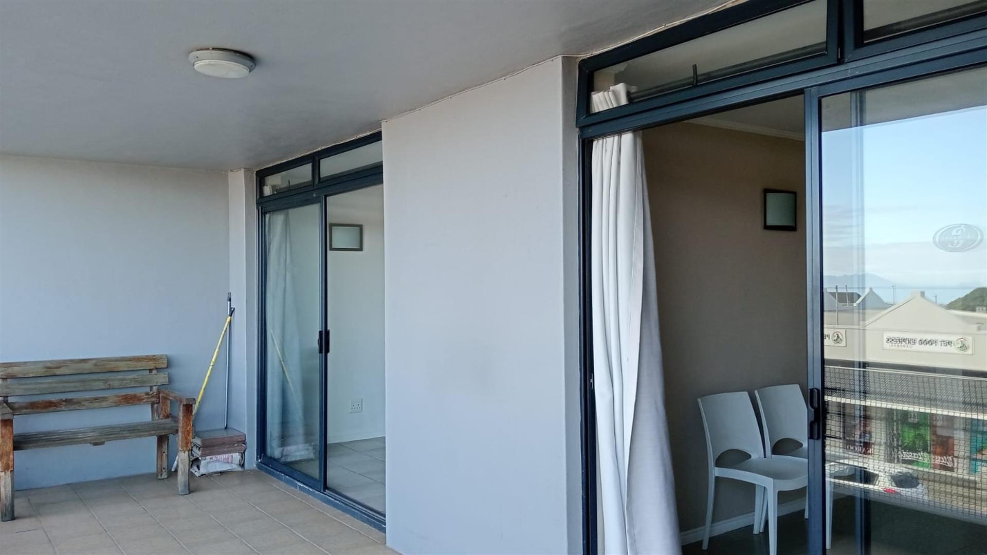 Gansbaai Gold Standard in Lock-Up and Go Investment Living