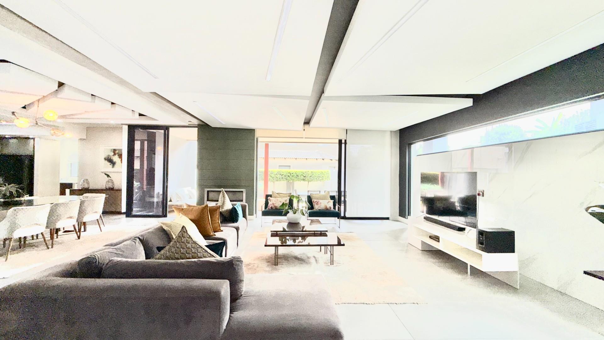 Architectural Contemporary Masterpiece with Breathtaking Estate Views
