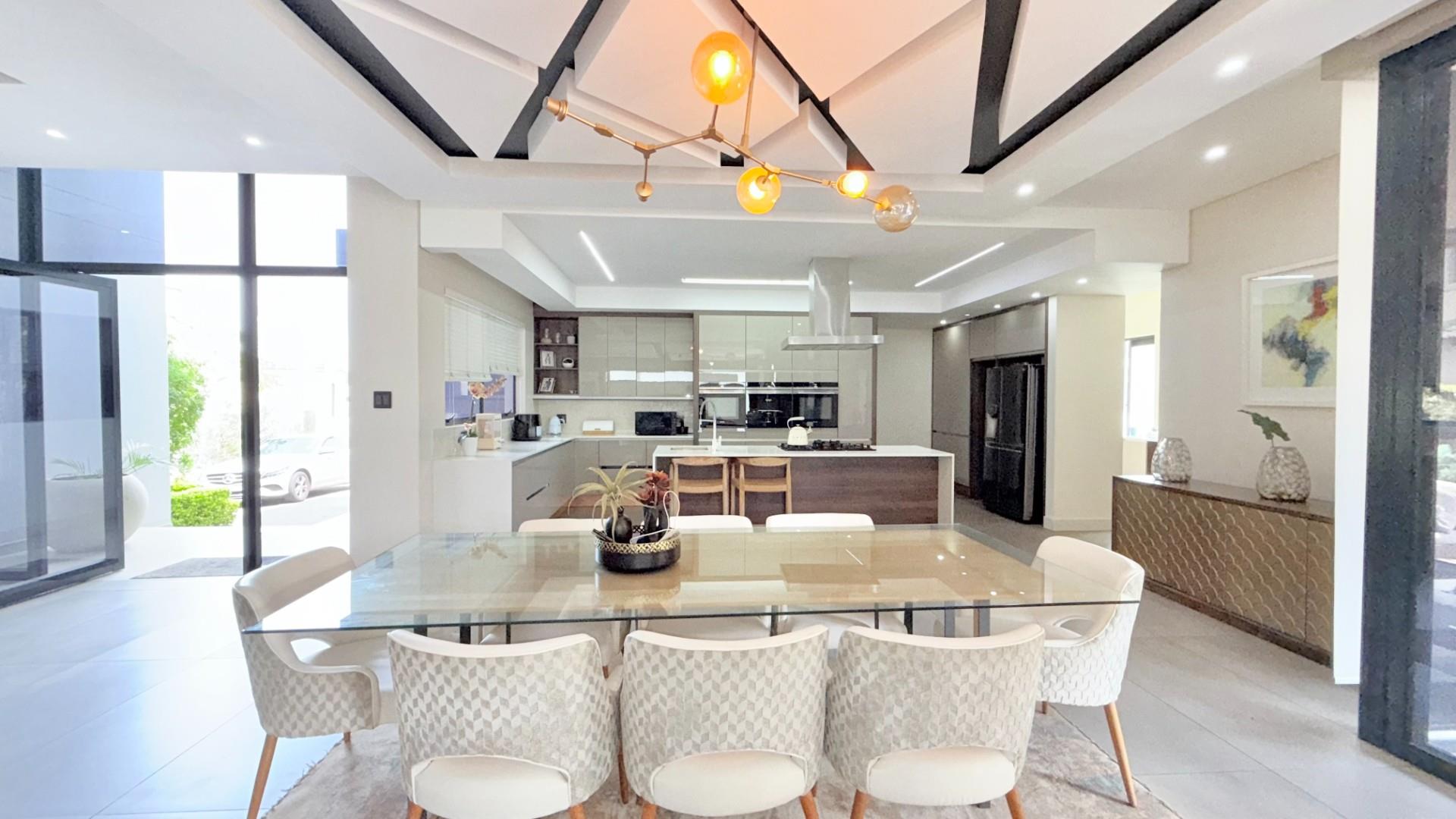 Architectural Contemporary Masterpiece with Breathtaking Estate Views