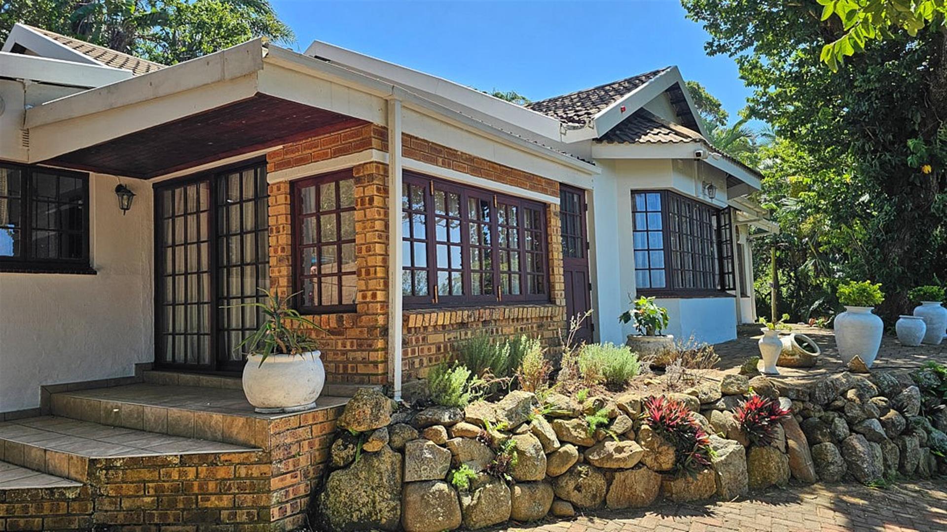 Welcoming Family house with Modern Upgrades