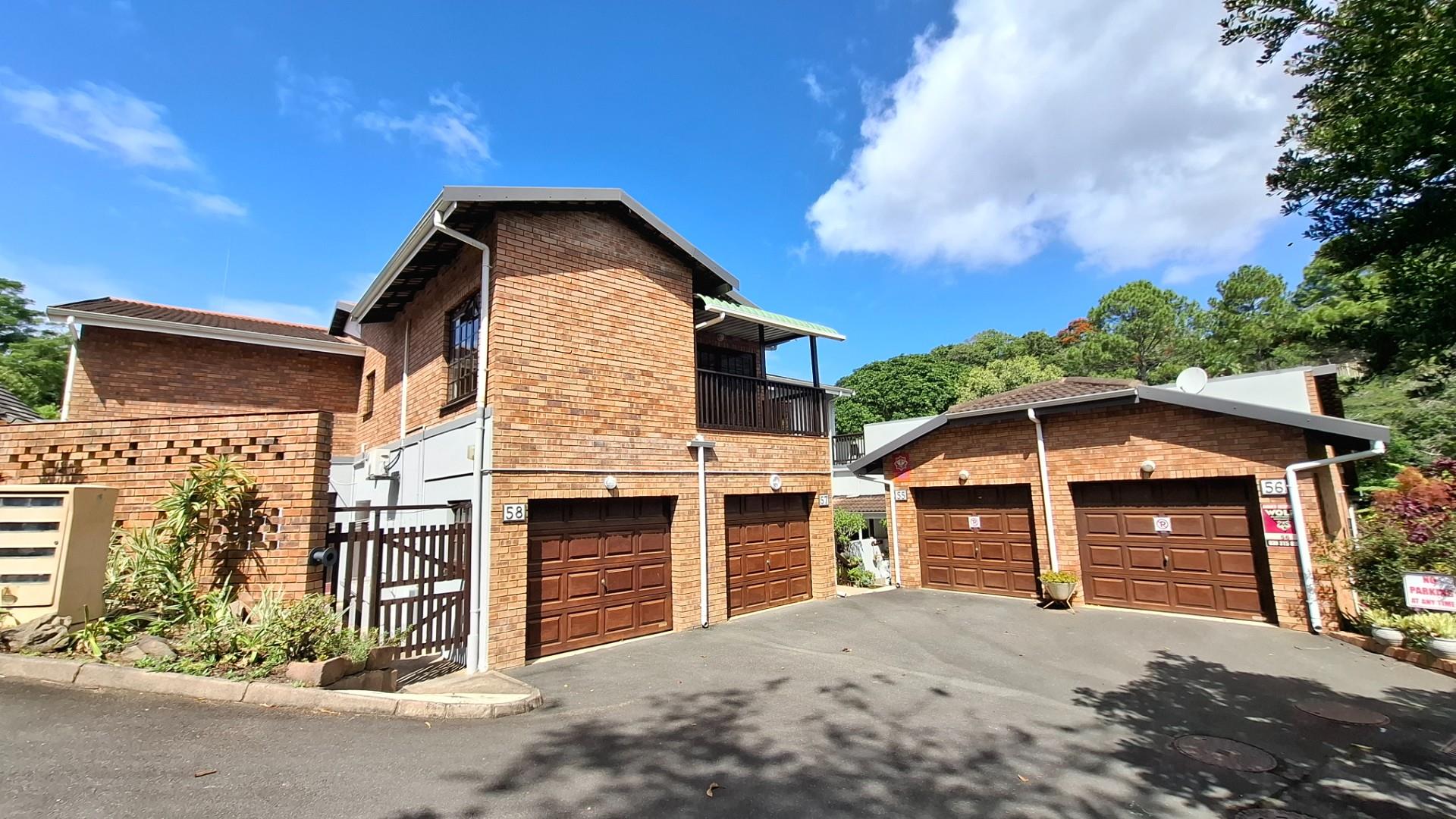 2 Bedroom spacious corner unit in eco estate