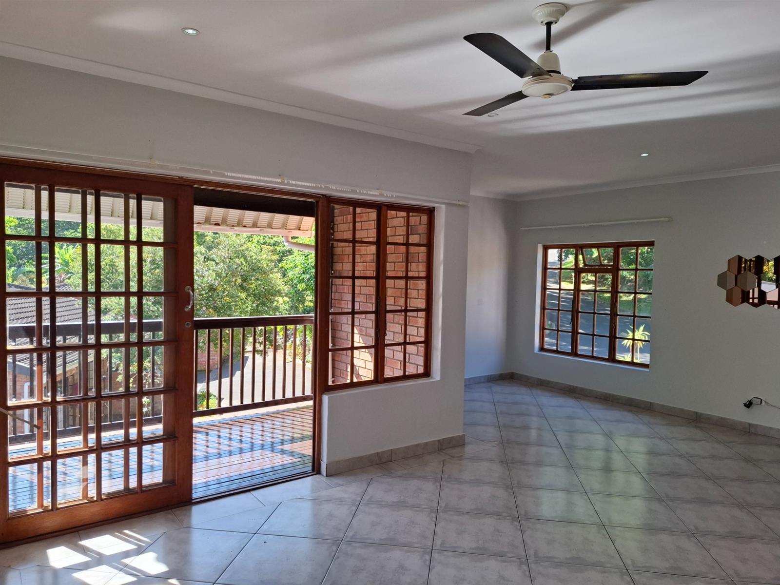 2 Bedroom spacious corner unit in eco estate