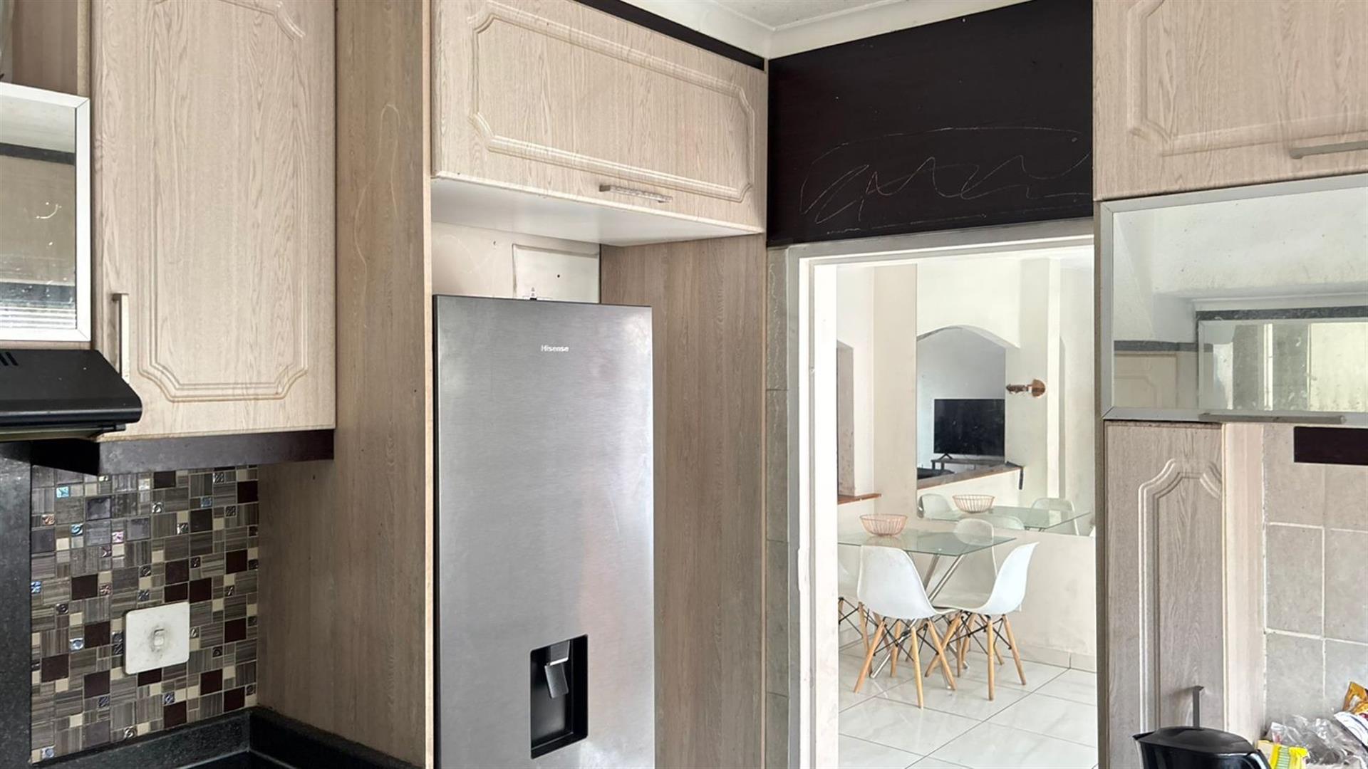 Apartment For Sale in Haddon, Johannesburg
