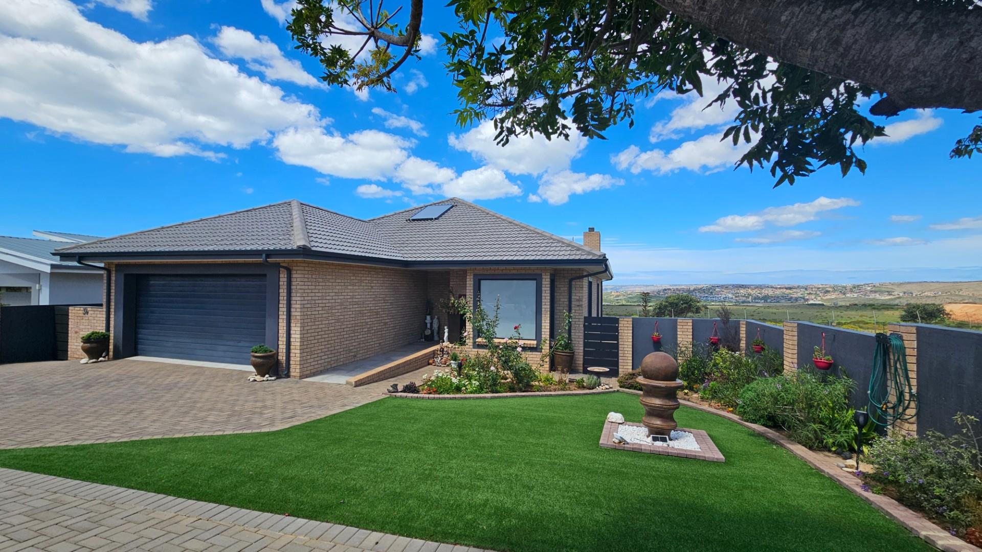 House For Sale in Hartenbos